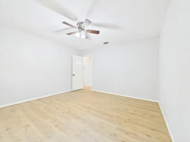 Single Family Residence For Sale in Henderson County , 1406 Loma Linda Drive, Athens, Texas 75752, 3 Bedroom, 2 Bathroom, 2 Garage spaces, 1,742 Sqft, built in 1979, mls#21283535, Real Estate Agent in Athens, Homes For Sale in Henderson county, Homes For Sale in Athens, Realtor in Athens Texas, Real Estate Brokerage Independent Realty Texas, Luminita Cordes Realtor