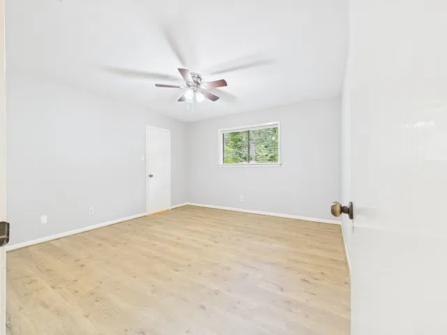 Single Family Residence For Sale in Henderson County , 1406 Loma Linda Drive, Athens, Texas 75752, 3 Bedroom, 2 Bathroom, 2 Garage spaces, 1,742 Sqft, built in 1979, mls#21283535, Real Estate Agent in Athens, Homes For Sale in Henderson county, Homes For Sale in Athens, Realtor in Athens Texas, Real Estate Brokerage Independent Realty Texas, Luminita Cordes Realtor