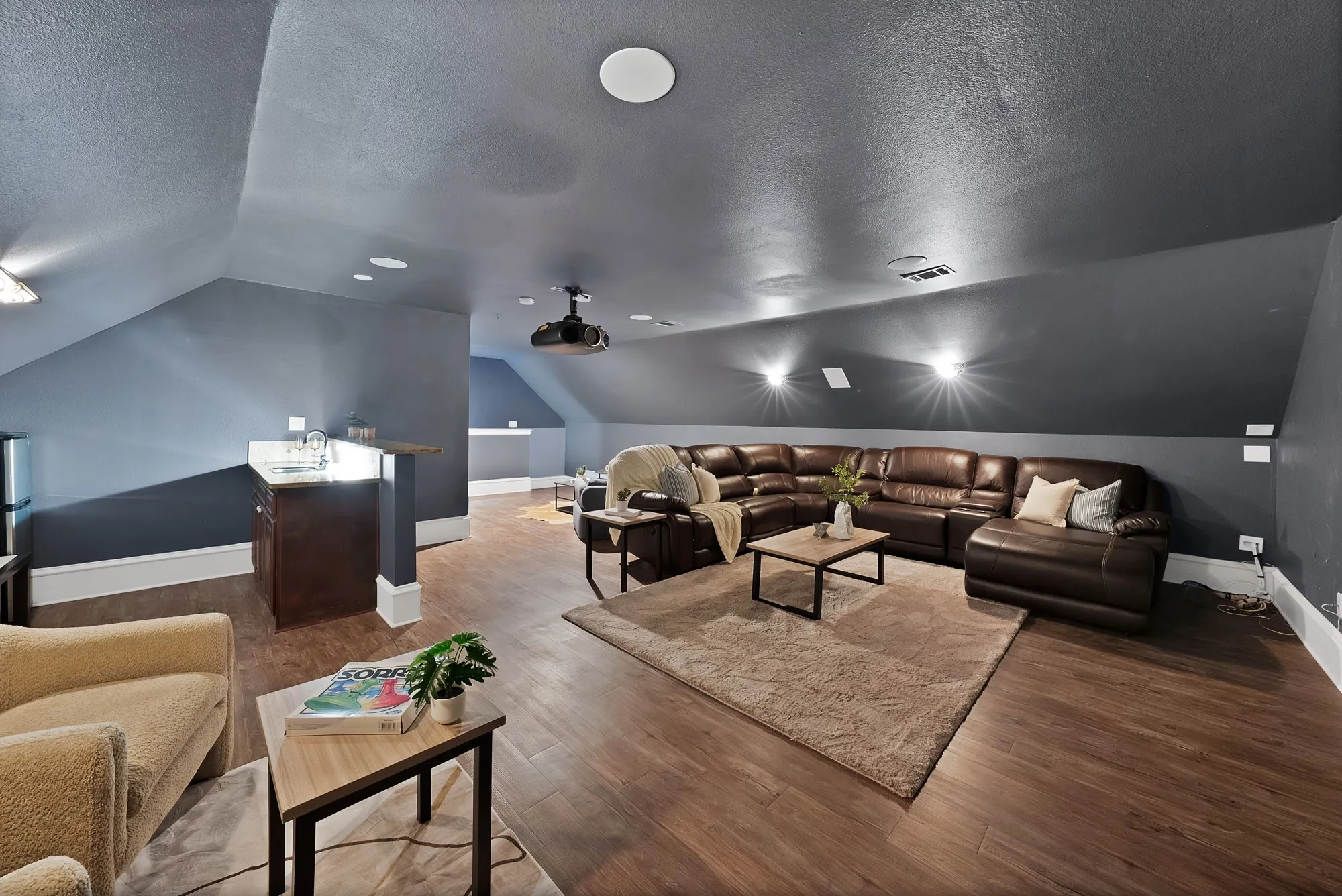 or Guest Apartment (above garage)