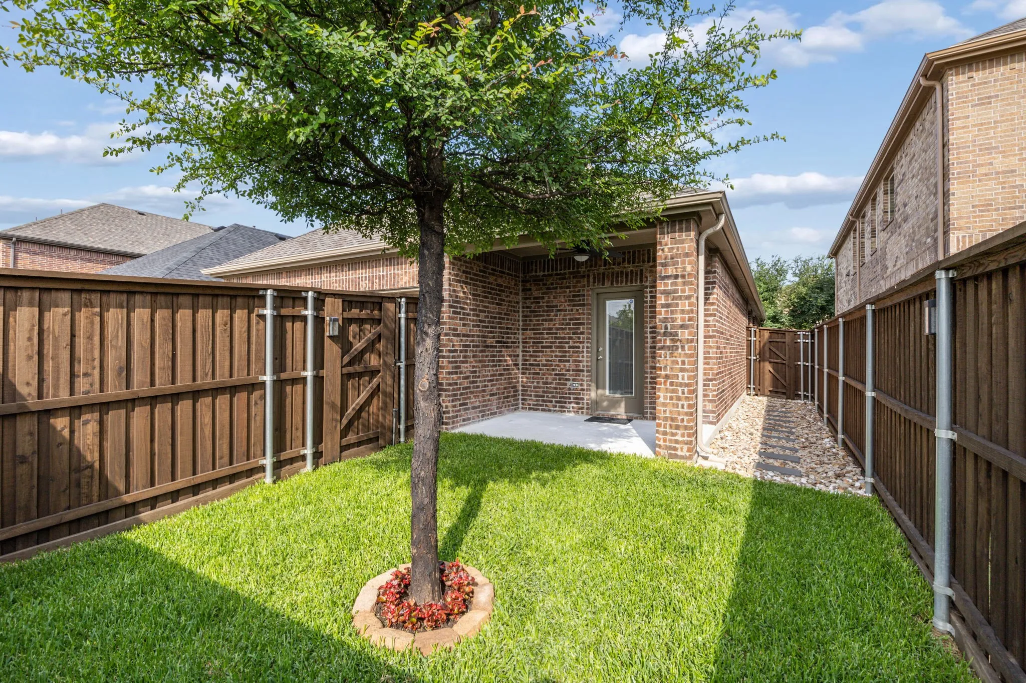 Single Family Residence For Sale in Denton County , 2165 Miramar Drive, Little Elm, Texas 75068, 3 Bedroom, 2 Bathroom, 2 Garage spaces, 1,587 Sqft, built in 2018, mls#21282706, Real Estate Agent in Little Elm, Homes For Sale in Denton county, Homes For Sale in Little Elm, Realtor in Little Elm Texas, Real Estate Brokerage Independent Realty Texas, Luminita Cordes Realtor