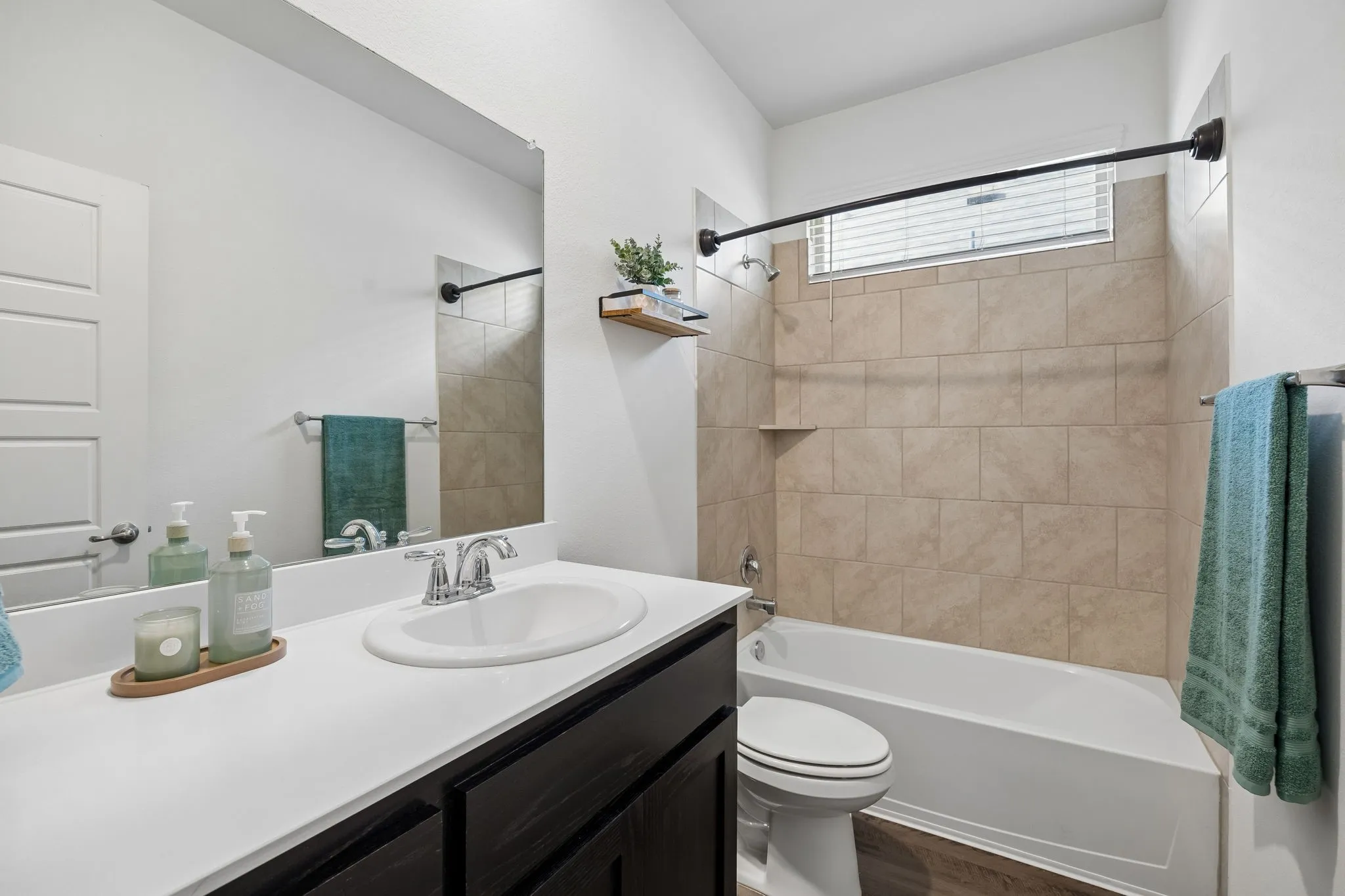 Single Family Residence For Sale in Denton County , 2165 Miramar Drive, Little Elm, Texas 75068, 3 Bedroom, 2 Bathroom, 2 Garage spaces, 1,587 Sqft, built in 2018, mls#21282706, Real Estate Agent in Little Elm, Homes For Sale in Denton county, Homes For Sale in Little Elm, Realtor in Little Elm Texas, Real Estate Brokerage Independent Realty Texas, Luminita Cordes Realtor