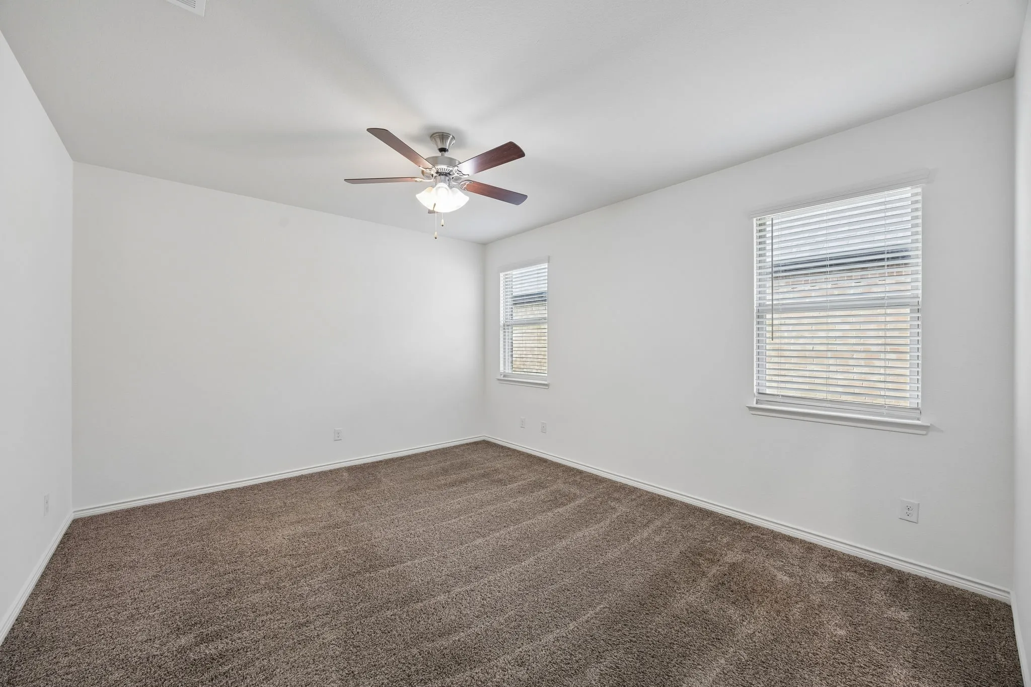 Single Family Residence For Sale in Denton County , 2165 Miramar Drive, Little Elm, Texas 75068, 3 Bedroom, 2 Bathroom, 2 Garage spaces, 1,587 Sqft, built in 2018, mls#21282706, Real Estate Agent in Little Elm, Homes For Sale in Denton county, Homes For Sale in Little Elm, Realtor in Little Elm Texas, Real Estate Brokerage Independent Realty Texas, Luminita Cordes Realtor