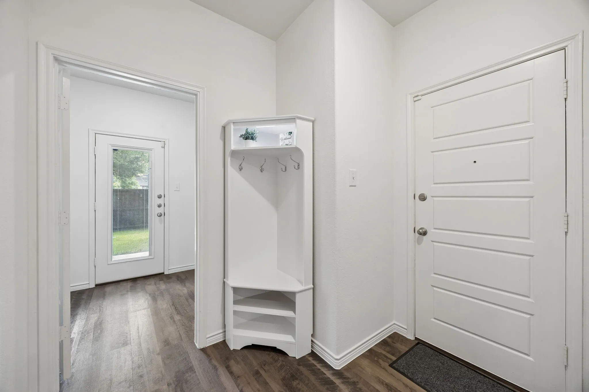 Single Family Residence For Sale in Denton County , 2165 Miramar Drive, Little Elm, Texas 75068, 3 Bedroom, 2 Bathroom, 2 Garage spaces, 1,587 Sqft, built in 2018, mls#21282706, Real Estate Agent in Little Elm, Homes For Sale in Denton county, Homes For Sale in Little Elm, Realtor in Little Elm Texas, Real Estate Brokerage Independent Realty Texas, Luminita Cordes Realtor
