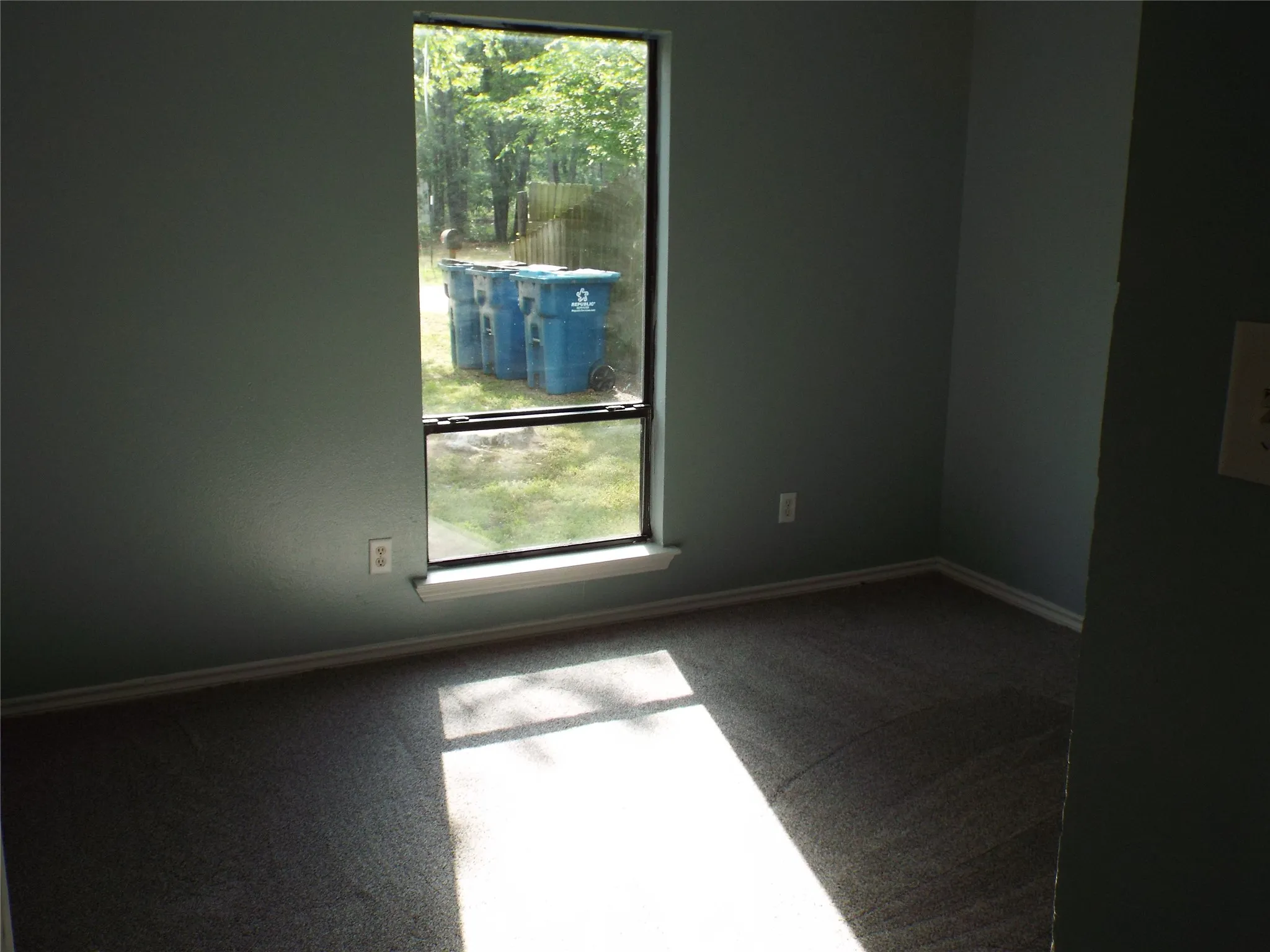 Single Family Residence For Sale in Henderson County , 747 Luther Ln, Gun Barrel City, Texas 75156, 2 Bedroom, 1 Bathroom, Garage spaces, 900 Sqft, built in 0, mls#21283576, Real Estate Agent in Gun Barrel City, Homes For Sale in Henderson county, Homes For Sale in Gun Barrel City, Realtor in Gun Barrel City Texas, Real Estate Brokerage Independent Realty Texas, Luminita Cordes Realtor
