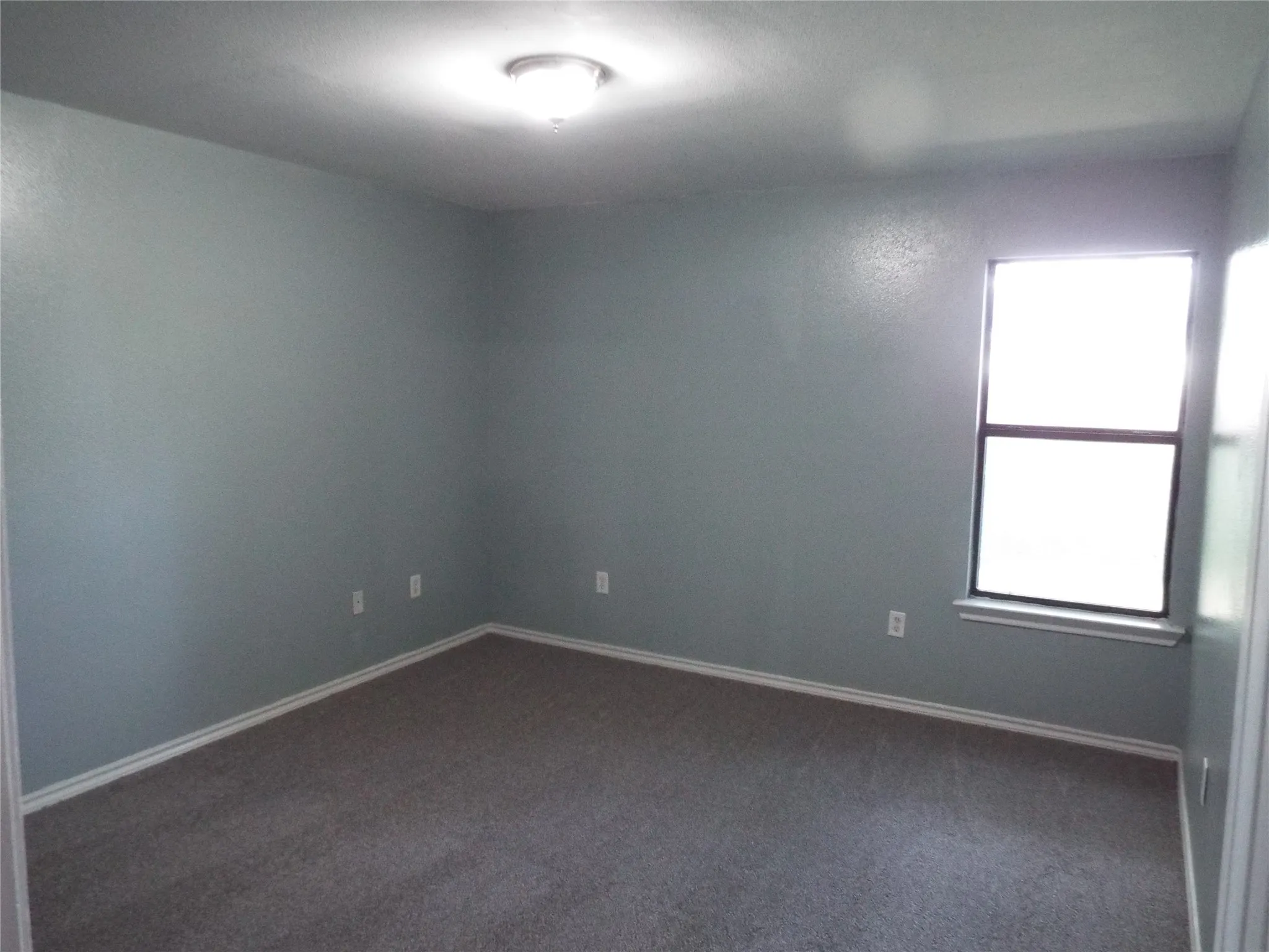 Single Family Residence For Sale in Henderson County , 747 Luther Ln, Gun Barrel City, Texas 75156, 2 Bedroom, 1 Bathroom, Garage spaces, 900 Sqft, built in 0, mls#21283576, Real Estate Agent in Gun Barrel City, Homes For Sale in Henderson county, Homes For Sale in Gun Barrel City, Realtor in Gun Barrel City Texas, Real Estate Brokerage Independent Realty Texas, Luminita Cordes Realtor
