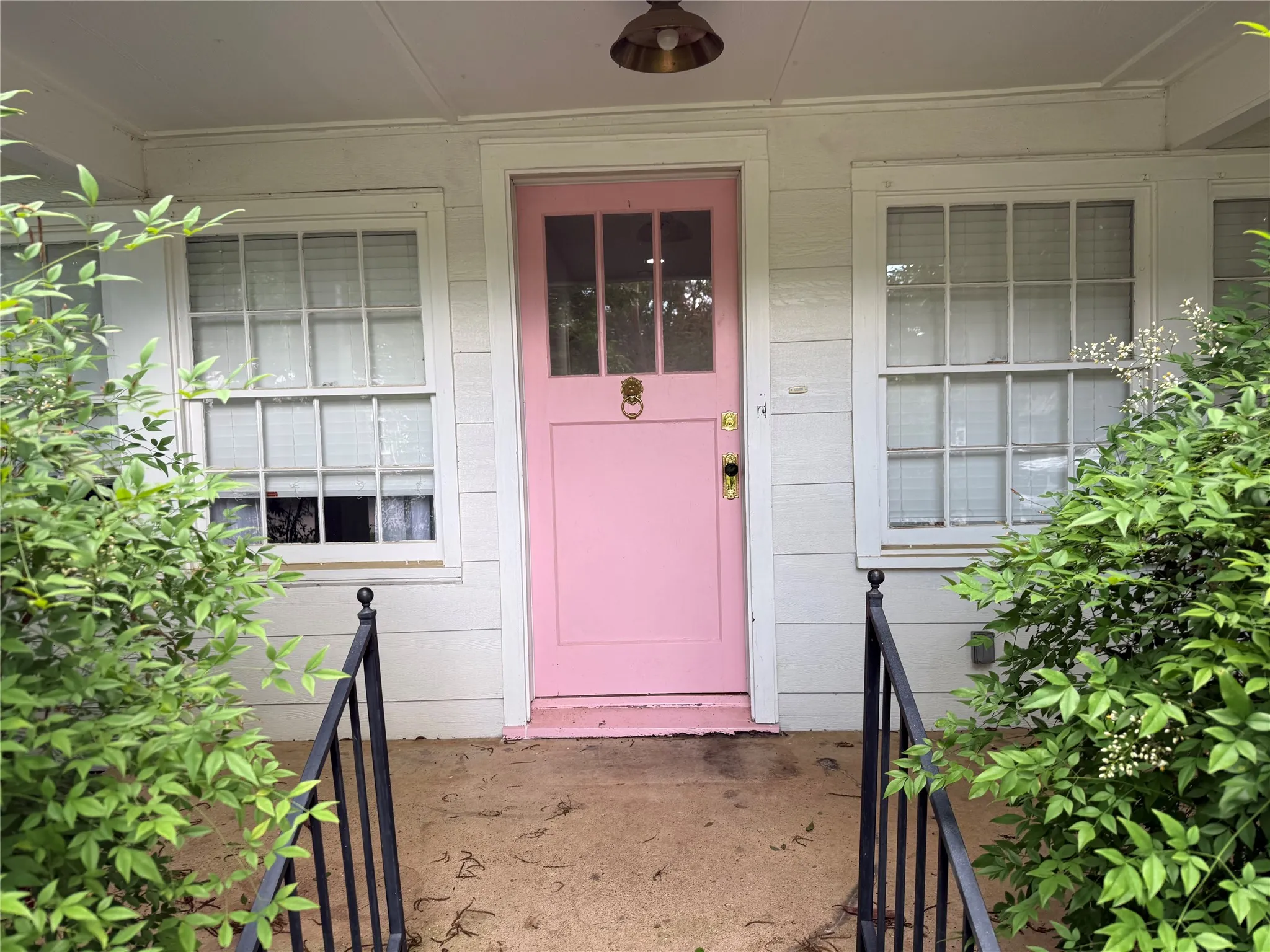 Single Family Residence For Sale in Brown County , 1106 Morris Street, Brownwood, Texas 76801, 3 Bedroom, 1 Bathroom, 1 Garage spaces, 1,146 Sqft, built in 1940, mls#21283577, Real Estate Agent in Brownwood, Homes For Sale in Brown county, Homes For Sale in Brownwood, Realtor in Brownwood Texas, Real Estate Brokerage Independent Realty Texas, Luminita Cordes Realtor