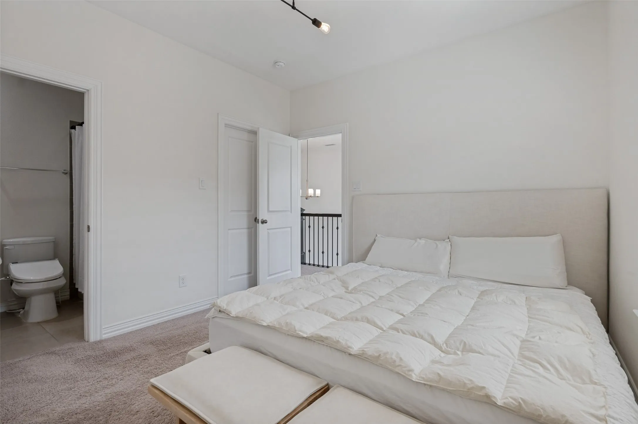 Single Family Residence For Sale in Tarrant County , 1328 Viridian Park Lane, Arlington, Texas 76005, 4 Bedroom, 4 Bathroom, 2 Garage spaces, 3,238 Sqft, built in 2017, mls#21282743, Real Estate Agent in Arlington, Homes For Sale in Tarrant county, Homes For Sale in Arlington, Realtor in Arlington Texas, Real Estate Brokerage Independent Realty Texas, Luminita Cordes Realtor