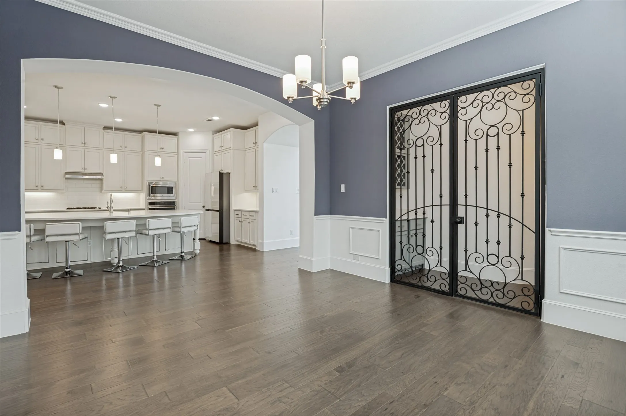 Dining room withl wine bar