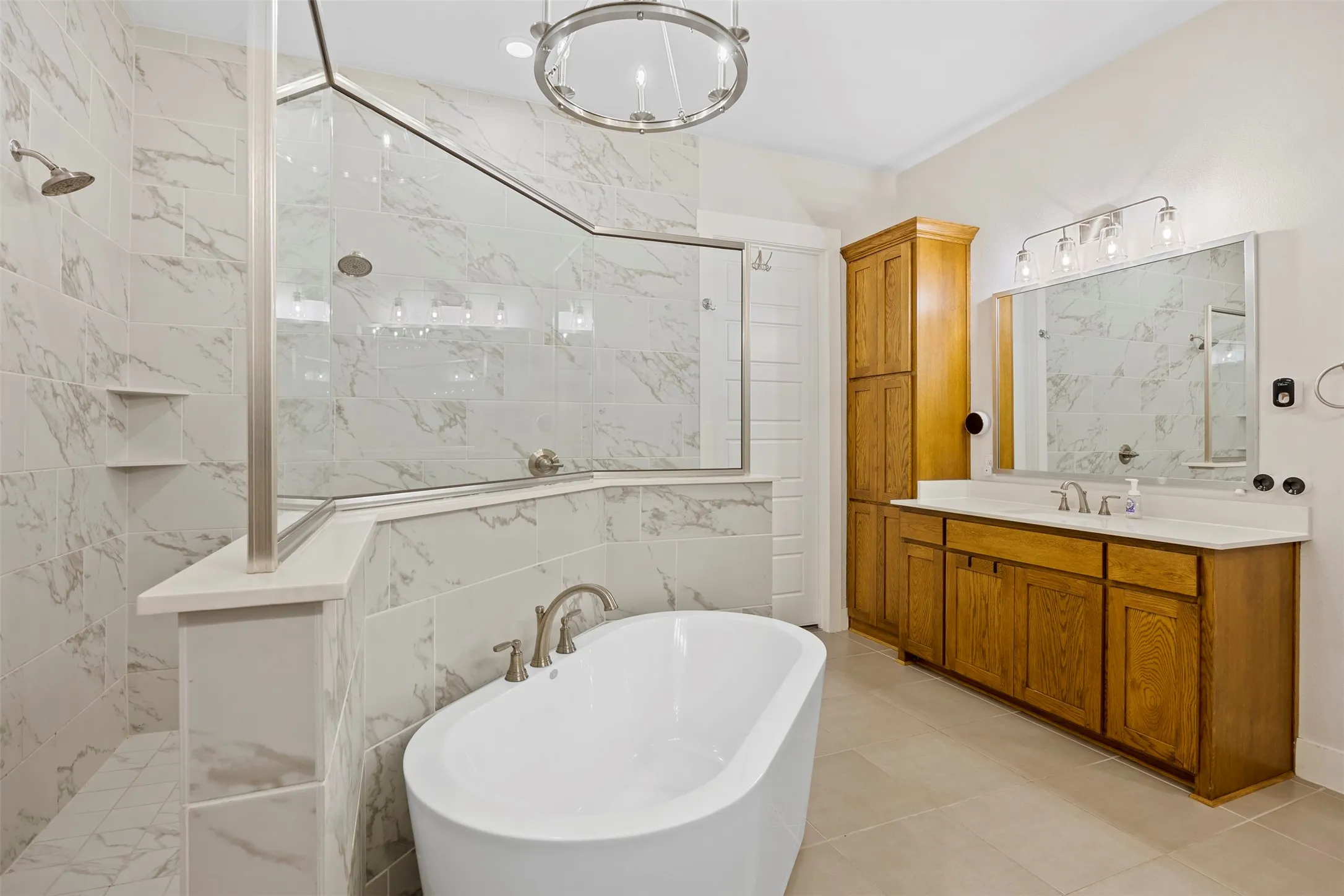 Single Family Residence For Sale in Ellis County , 20 Ellis Oak Court, Waxahachie, Texas 75167, 4 Bedroom, 3 Bathroom, 4 Garage spaces, 3,208 Sqft, built in 2021, mls#21280783, Real Estate Agent in Waxahachie, Homes For Sale in Ellis county, Homes For Sale in Waxahachie, Realtor in Waxahachie Texas, Real Estate Brokerage Independent Realty Texas, Luminita Cordes Realtor