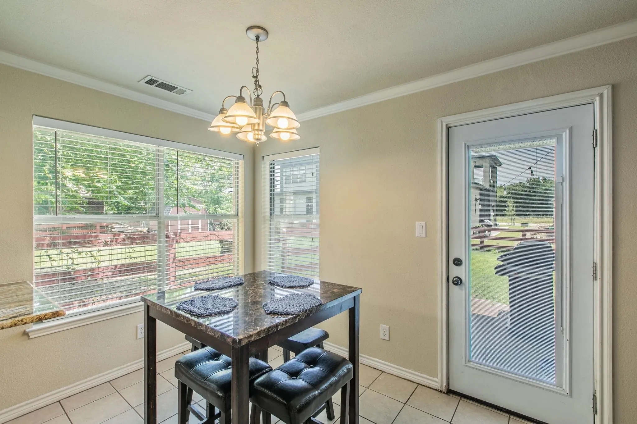 Single Family Residence For Sale in Denton County , 4722 Bayberry Street, Flower Mound, Texas 75028, 3 Bedroom, 3 Bathroom, 2 Garage spaces, 1,918 Sqft, built in 1996, mls#21282713, Real Estate Agent in Flower Mound, Homes For Sale in Denton county, Homes For Sale in Flower Mound, Realtor in Flower Mound Texas, Real Estate Brokerage Independent Realty Texas, Luminita Cordes Realtor