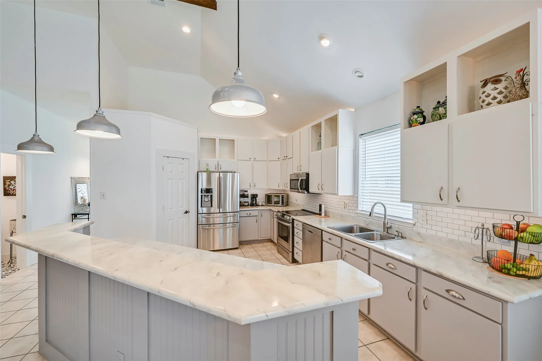 Single Family Residence For Sale in Rockwall County , 6017 Baskerville Drive, Rowlett, Texas 75087, 4 Bedroom, 3 Bathroom, 2 Garage spaces, 2,362 Sqft, built in 1996, mls#21238655, Real Estate Agent in Rowlett, Homes For Sale in Rockwall county, Homes For Sale in Rowlett, Realtor in Rowlett Texas, Real Estate Brokerage Independent Realty Texas, Luminita Cordes Realtor
