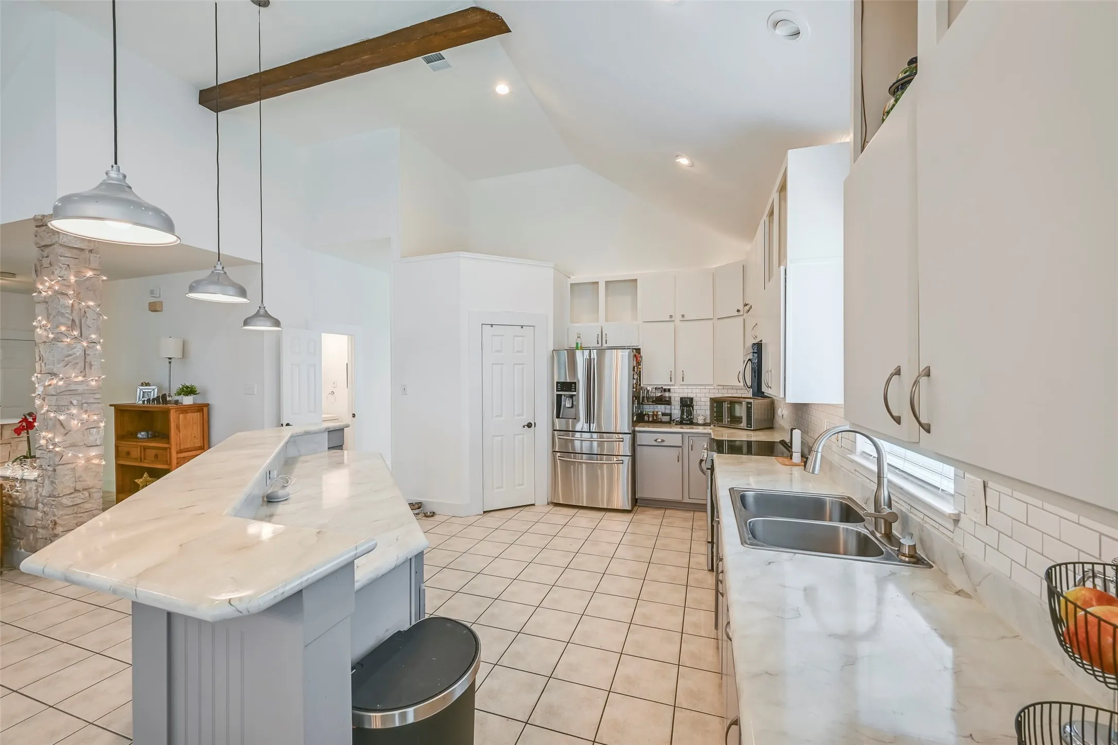 Single Family Residence For Sale in Rockwall County , 6017 Baskerville Drive, Rowlett, Texas 75087, 4 Bedroom, 3 Bathroom, 2 Garage spaces, 2,362 Sqft, built in 1996, mls#21238655, Real Estate Agent in Rowlett, Homes For Sale in Rockwall county, Homes For Sale in Rowlett, Realtor in Rowlett Texas, Real Estate Brokerage Independent Realty Texas, Luminita Cordes Realtor