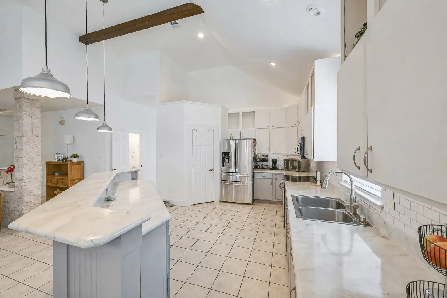 Single Family Residence For Sale in Rockwall County , 6017 Baskerville Drive, Rowlett, Texas 75087, 4 Bedroom, 3 Bathroom, 2 Garage spaces, 2,362 Sqft, built in 1996, mls#21238655, Real Estate Agent in Rowlett, Homes For Sale in Rockwall county, Homes For Sale in Rowlett, Realtor in Rowlett Texas, Real Estate Brokerage Independent Realty Texas, Luminita Cordes Realtor
