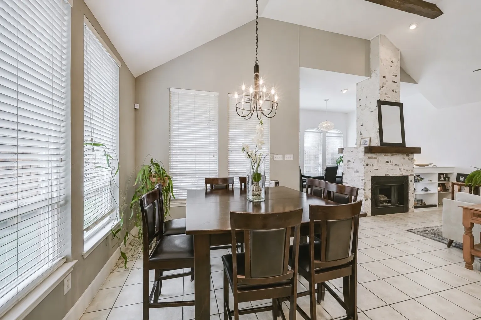 Single Family Residence For Sale in Rockwall County , 6017 Baskerville Drive, Rowlett, Texas 75087, 4 Bedroom, 3 Bathroom, 2 Garage spaces, 2,362 Sqft, built in 1996, mls#21238655, Real Estate Agent in Rowlett, Homes For Sale in Rockwall county, Homes For Sale in Rowlett, Realtor in Rowlett Texas, Real Estate Brokerage Independent Realty Texas, Luminita Cordes Realtor