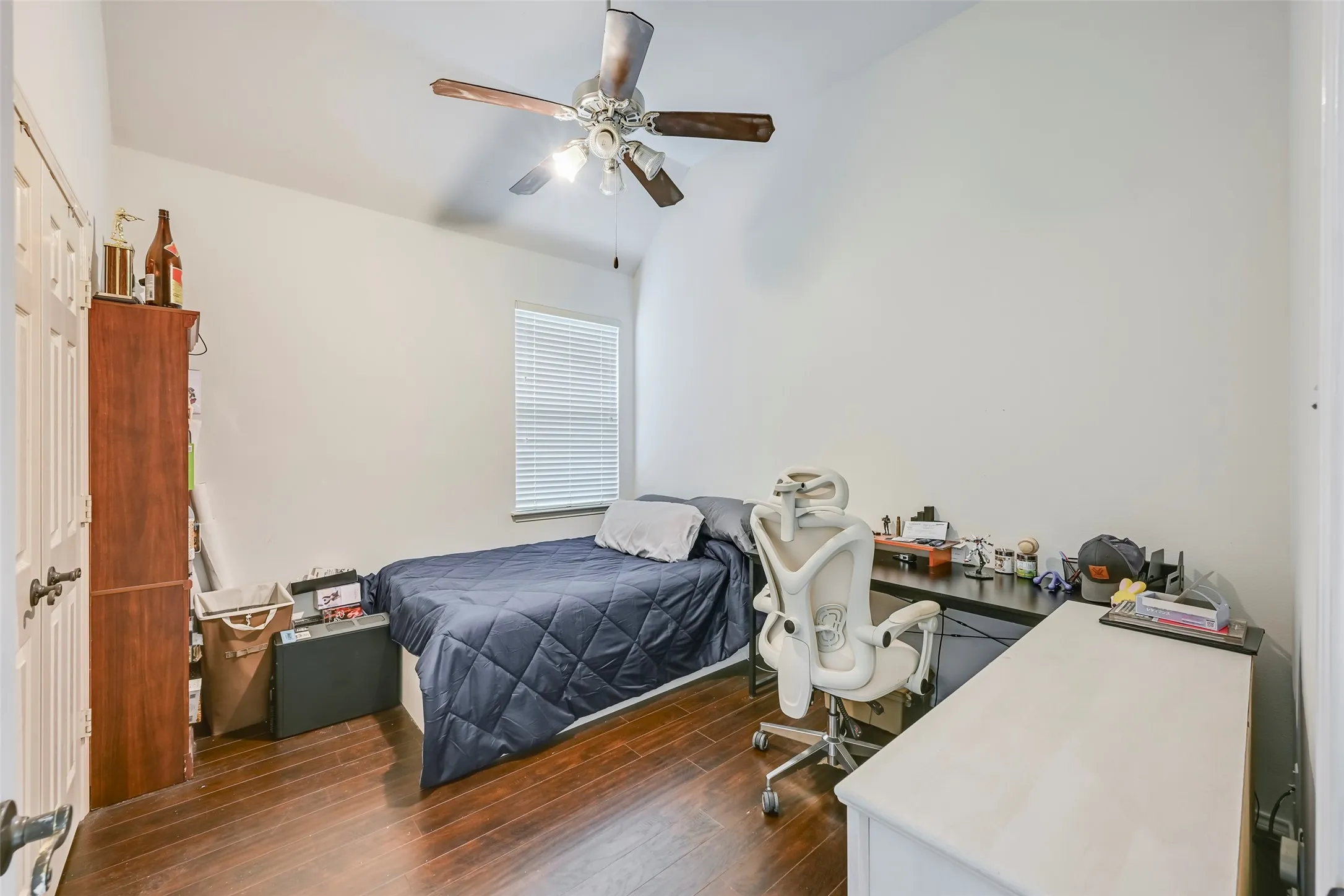 Single Family Residence For Sale in Rockwall County , 6017 Baskerville Drive, Rowlett, Texas 75087, 4 Bedroom, 3 Bathroom, 2 Garage spaces, 2,362 Sqft, built in 1996, mls#21238655, Real Estate Agent in Rowlett, Homes For Sale in Rockwall county, Homes For Sale in Rowlett, Realtor in Rowlett Texas, Real Estate Brokerage Independent Realty Texas, Luminita Cordes Realtor