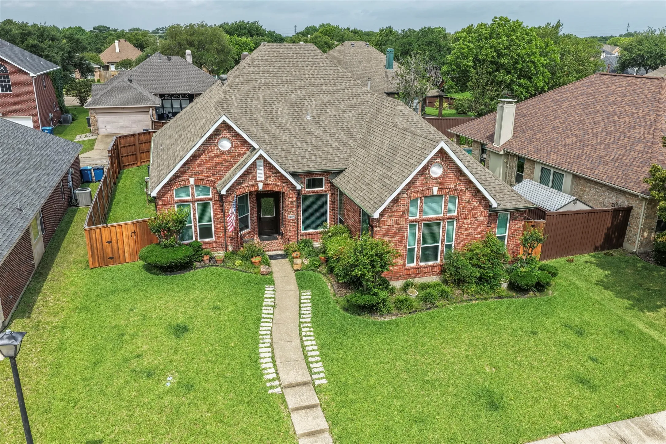 Single Family Residence For Sale in Rockwall County , 6017 Baskerville Drive, Rowlett, Texas 75087, 4 Bedroom, 3 Bathroom, 2 Garage spaces, 2,362 Sqft, built in 1996, mls#21238655, Real Estate Agent in Rowlett, Homes For Sale in Rockwall county, Homes For Sale in Rowlett, Realtor in Rowlett Texas, Real Estate Brokerage Independent Realty Texas, Luminita Cordes Realtor