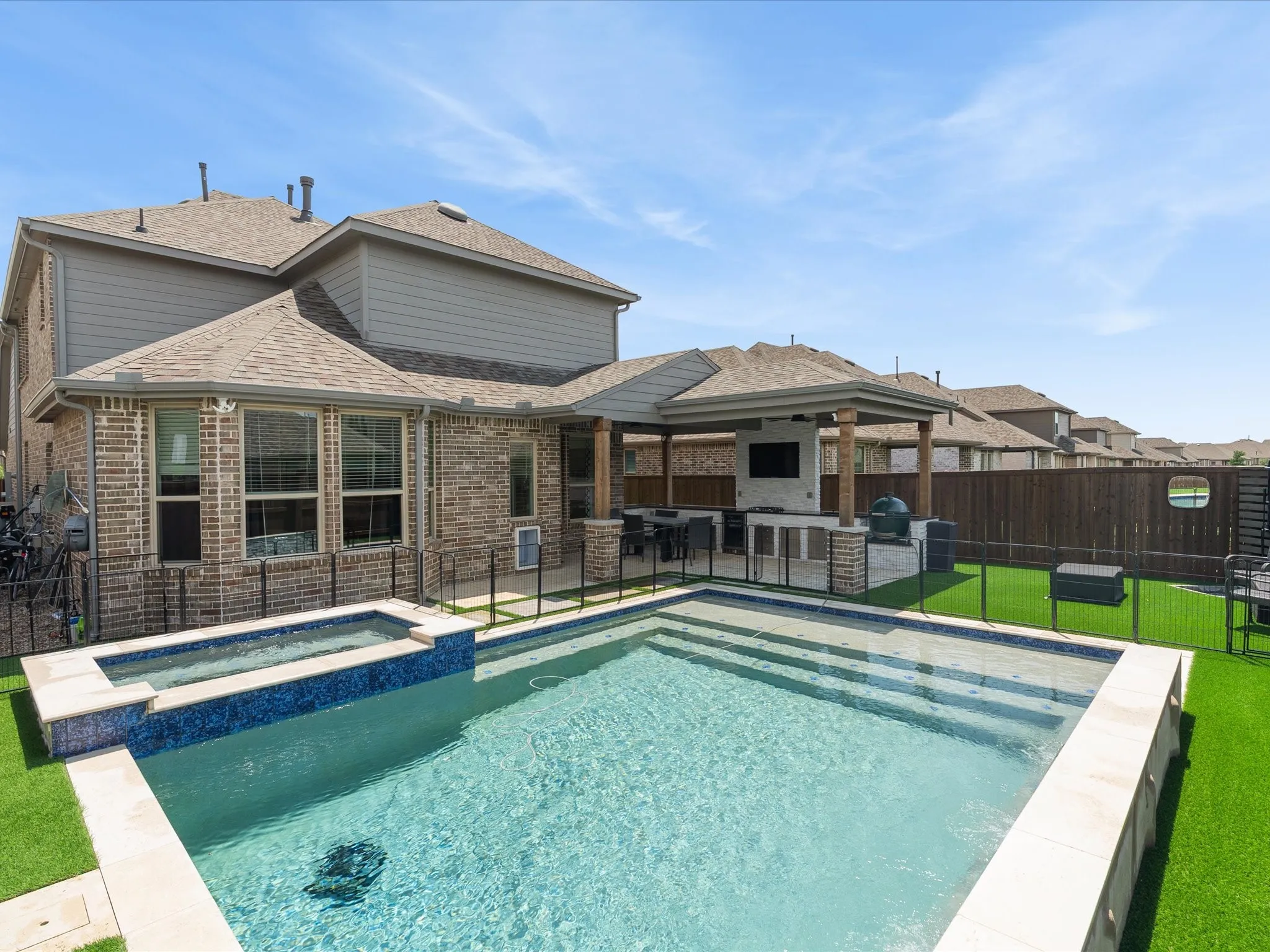 Single Family Residence For Sale in Denton County , 2013 Jumper Fields Drive, Aubrey, Texas 76227, 4 Bedroom, 3 Bathroom, 2 Garage spaces, 2,400 Sqft, built in 2022, mls#21283598, Real Estate Agent in Aubrey, Homes For Sale in Denton county, Homes For Sale in Aubrey, Realtor in Aubrey Texas, Real Estate Brokerage Independent Realty Texas, Luminita Cordes Realtor