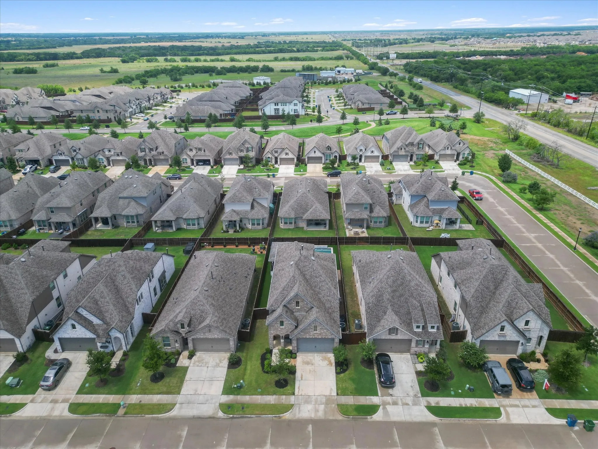 Single Family Residence For Sale in Denton County , 2013 Jumper Fields Drive, Aubrey, Texas 76227, 4 Bedroom, 3 Bathroom, 2 Garage spaces, 2,400 Sqft, built in 2022, mls#21283598, Real Estate Agent in Aubrey, Homes For Sale in Denton county, Homes For Sale in Aubrey, Realtor in Aubrey Texas, Real Estate Brokerage Independent Realty Texas, Luminita Cordes Realtor