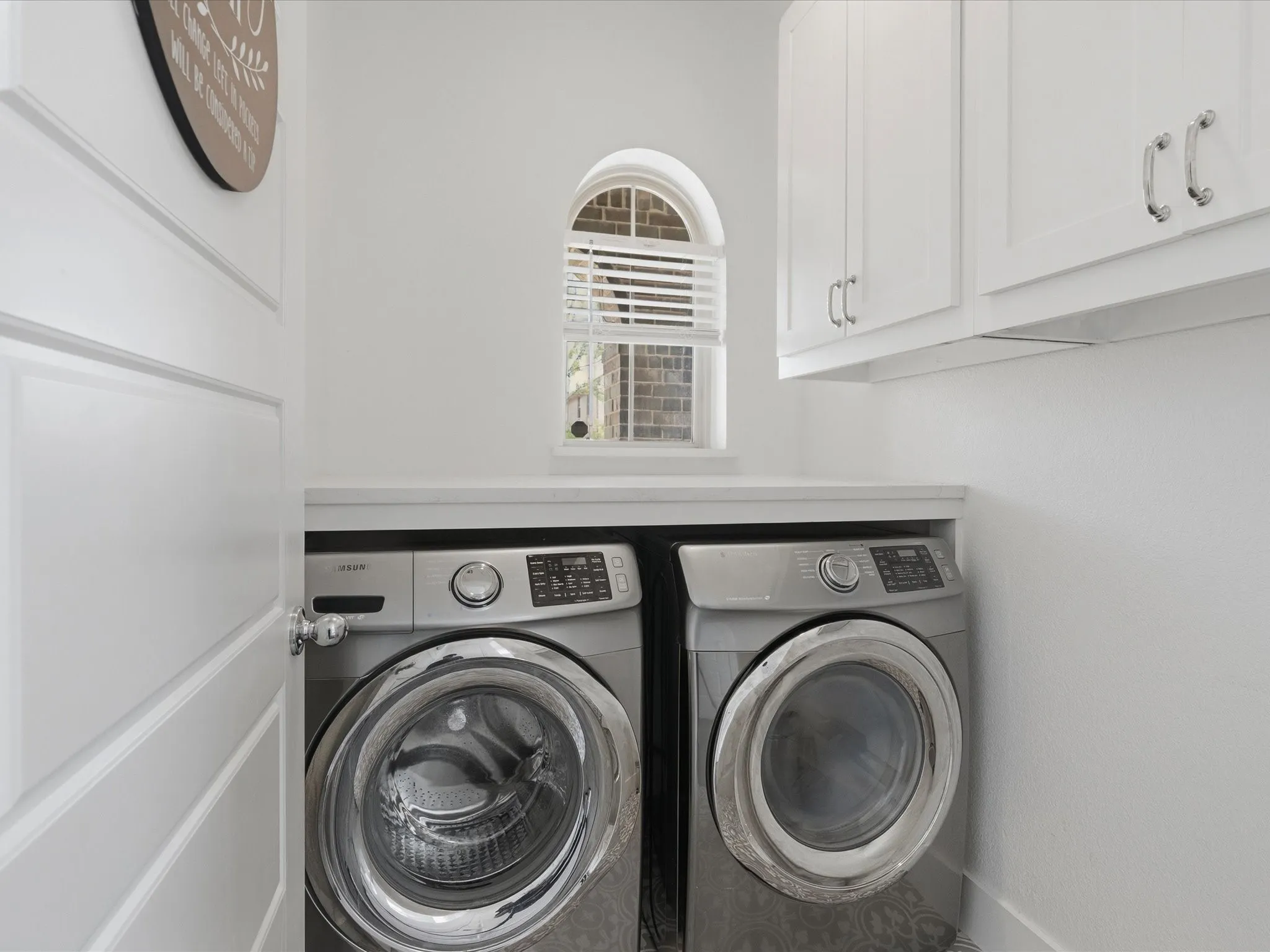 Single Family Residence For Sale in Denton County , 2013 Jumper Fields Drive, Aubrey, Texas 76227, 4 Bedroom, 3 Bathroom, 2 Garage spaces, 2,400 Sqft, built in 2022, mls#21283598, Real Estate Agent in Aubrey, Homes For Sale in Denton county, Homes For Sale in Aubrey, Realtor in Aubrey Texas, Real Estate Brokerage Independent Realty Texas, Luminita Cordes Realtor