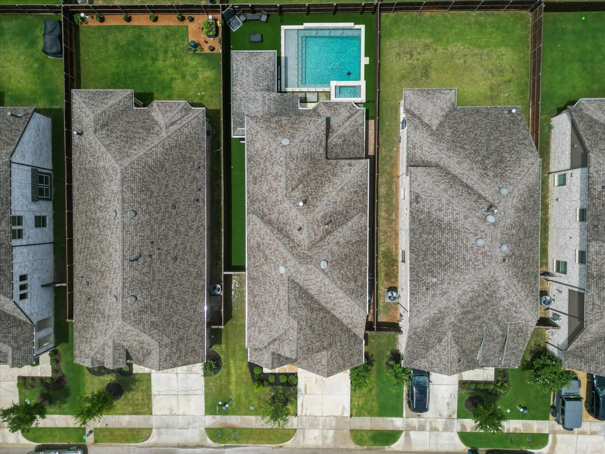 Single Family Residence For Sale in Denton County , 2013 Jumper Fields Drive, Aubrey, Texas 76227, 4 Bedroom, 3 Bathroom, 2 Garage spaces, 2,400 Sqft, built in 2022, mls#21283598, Real Estate Agent in Aubrey, Homes For Sale in Denton county, Homes For Sale in Aubrey, Realtor in Aubrey Texas, Real Estate Brokerage Independent Realty Texas, Luminita Cordes Realtor