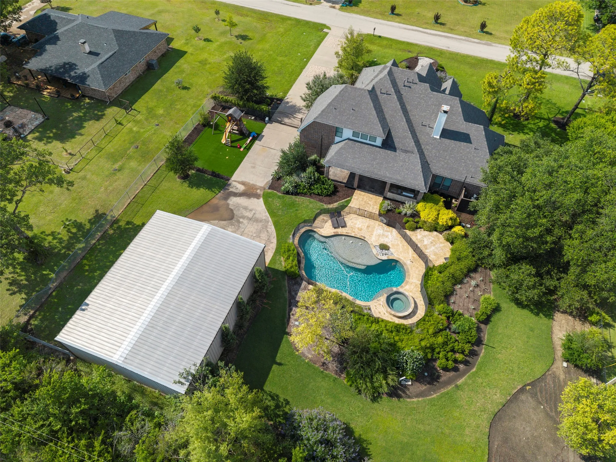 Single Family Residence For Sale in Collin County , 5402 Kara Lane, Parker, Texas 75002, 4 Bedroom, 5 Bathroom, 2 Garage spaces, 4,000 Sqft, built in 2008, mls#21281181, Real Estate Agent in Parker, Homes For Sale in Collin county, Homes For Sale in Parker, Realtor in Parker Texas, Real Estate Brokerage Independent Realty Texas, Luminita Cordes Realtor