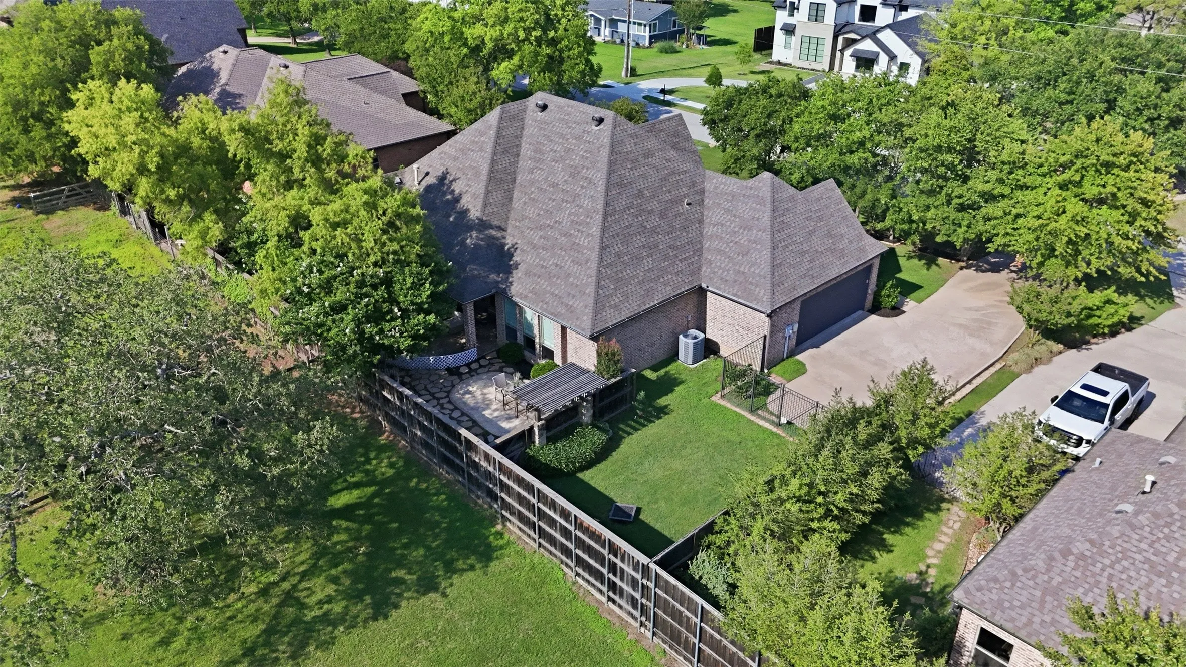 Single Family Residence For Sale in Tarrant County , 4000 Felps Drive, Colleyville, Texas 76034, 3 Bedroom, 3 Bathroom, 2 Garage spaces, 2,185 Sqft, built in 2004, mls#21282472, Real Estate Agent in Colleyville, Homes For Sale in Tarrant county, Homes For Sale in Colleyville, Realtor in Colleyville Texas, Real Estate Brokerage Independent Realty Texas, Luminita Cordes Realtor