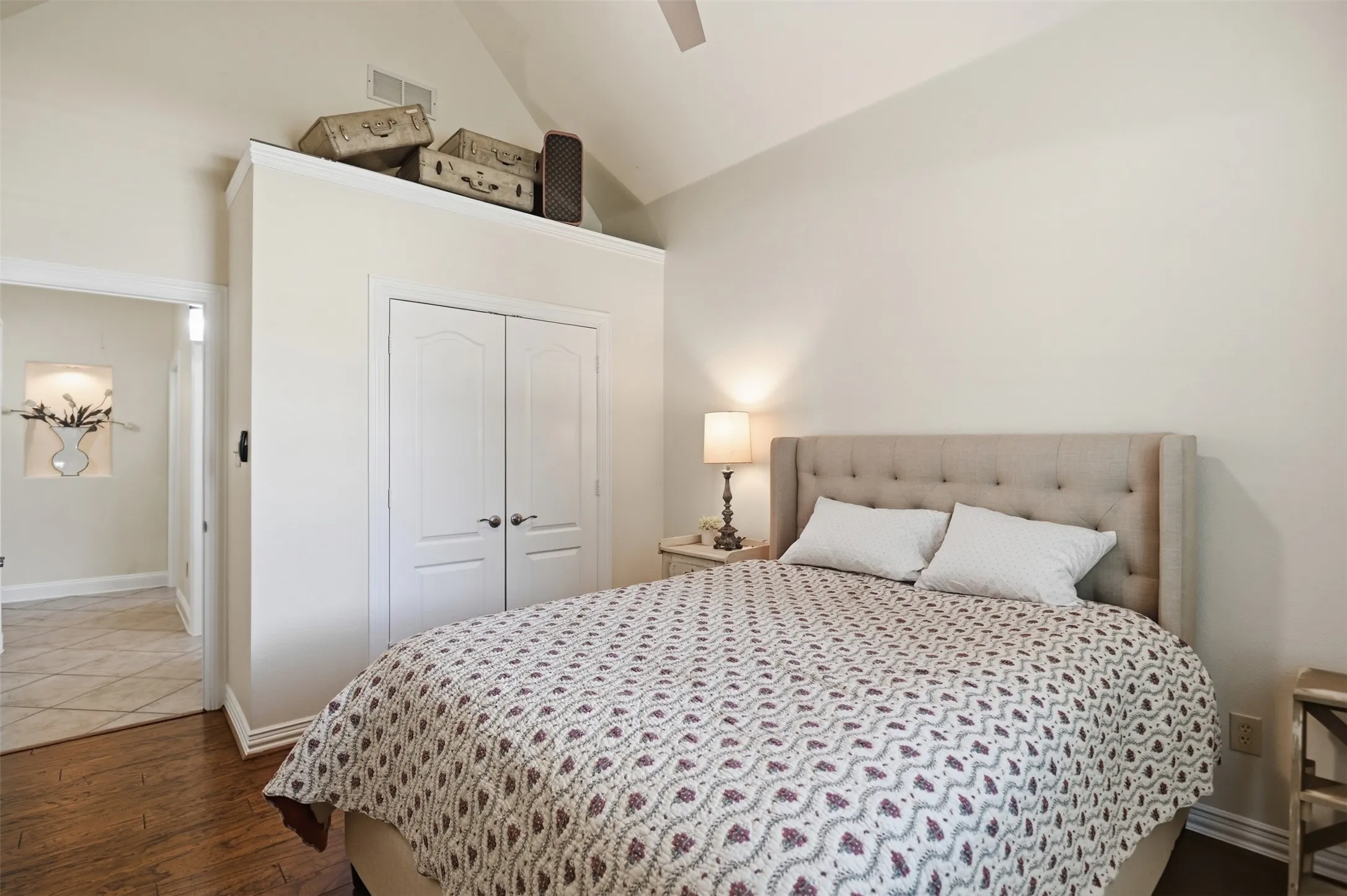 Single Family Residence For Sale in Tarrant County , 4000 Felps Drive, Colleyville, Texas 76034, 3 Bedroom, 3 Bathroom, 2 Garage spaces, 2,185 Sqft, built in 2004, mls#21282472, Real Estate Agent in Colleyville, Homes For Sale in Tarrant county, Homes For Sale in Colleyville, Realtor in Colleyville Texas, Real Estate Brokerage Independent Realty Texas, Luminita Cordes Realtor