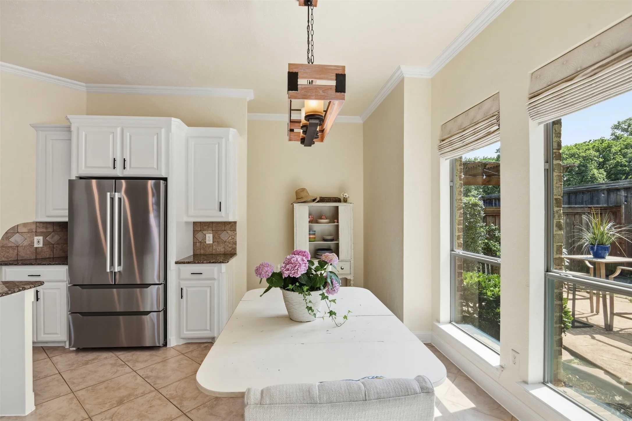 Single Family Residence For Sale in Tarrant County , 4000 Felps Drive, Colleyville, Texas 76034, 3 Bedroom, 3 Bathroom, 2 Garage spaces, 2,185 Sqft, built in 2004, mls#21282472, Real Estate Agent in Colleyville, Homes For Sale in Tarrant county, Homes For Sale in Colleyville, Realtor in Colleyville Texas, Real Estate Brokerage Independent Realty Texas, Luminita Cordes Realtor