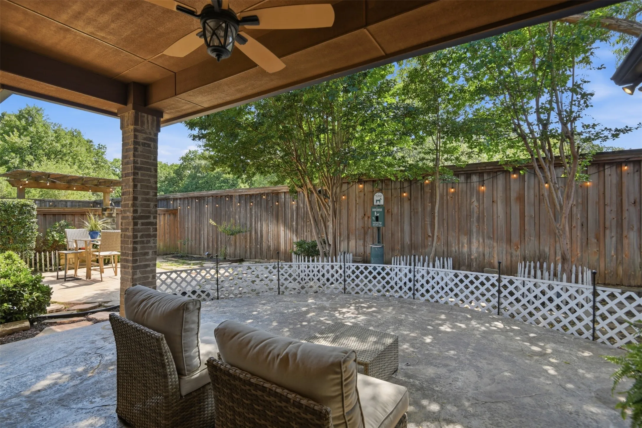 Single Family Residence For Sale in Tarrant County , 4000 Felps Drive, Colleyville, Texas 76034, 3 Bedroom, 3 Bathroom, 2 Garage spaces, 2,185 Sqft, built in 2004, mls#21282472, Real Estate Agent in Colleyville, Homes For Sale in Tarrant county, Homes For Sale in Colleyville, Realtor in Colleyville Texas, Real Estate Brokerage Independent Realty Texas, Luminita Cordes Realtor