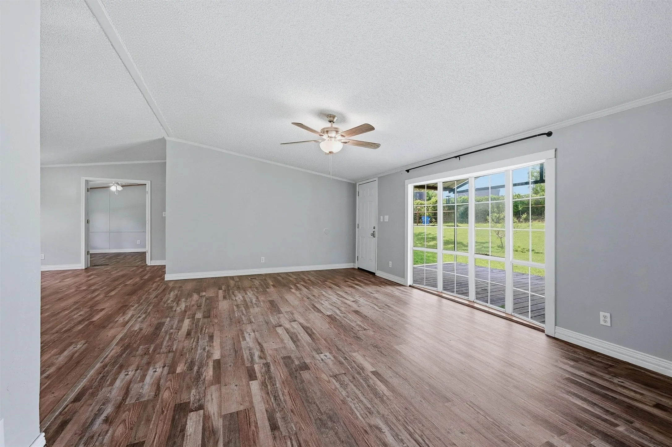 Mobile Home For Sale in Grayson County , 150 Gilbreath Road, Sadler, Texas 76264, 4 Bedroom, 2 Bathroom, Garage spaces, 1,792 Sqft, built in 1994, mls#21283594, Real Estate Agent in Sadler, Homes For Sale in Grayson county, Homes For Sale in Sadler, Realtor in Sadler Texas, Real Estate Brokerage Independent Realty Texas, Luminita Cordes Realtor