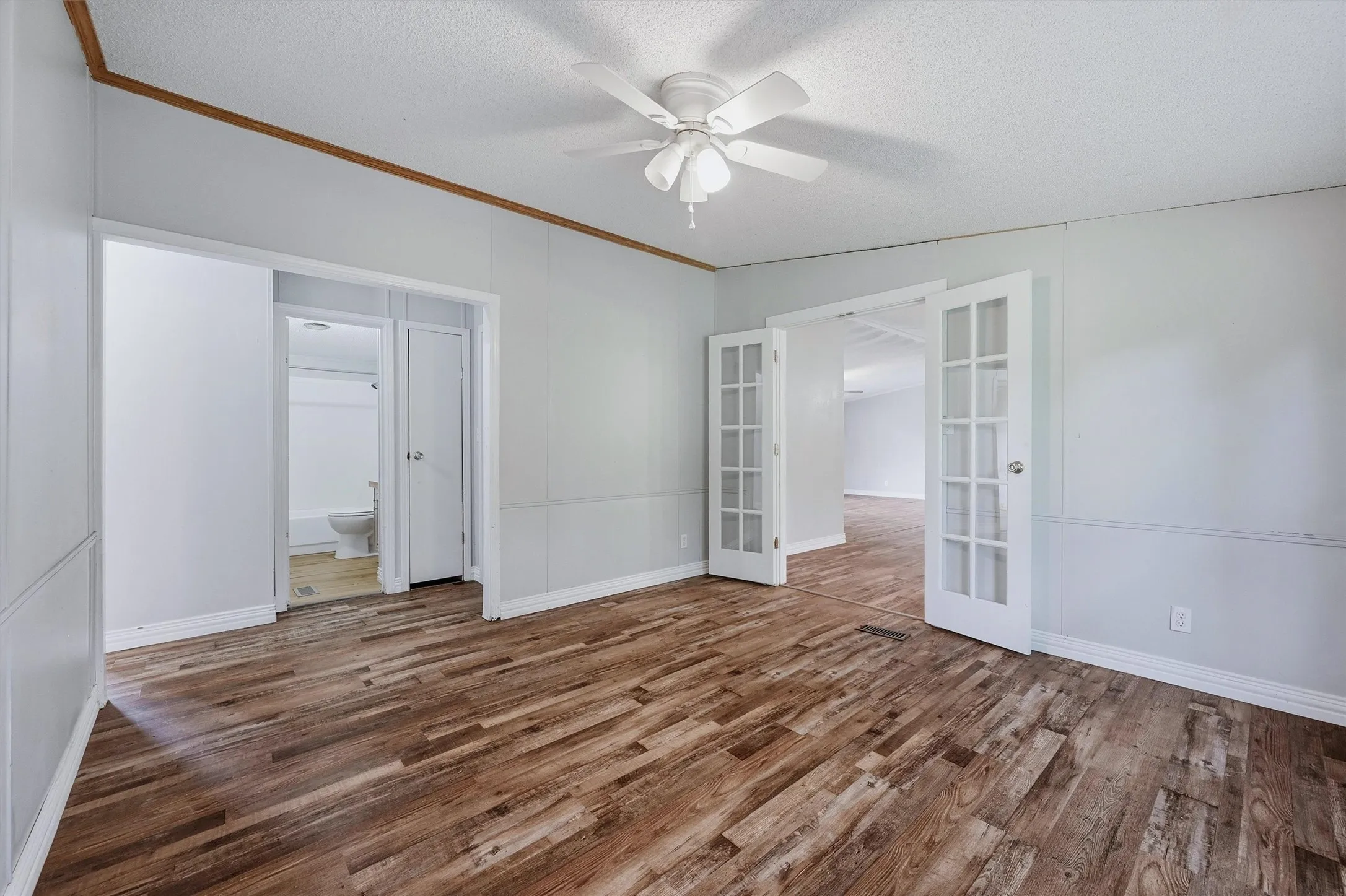 Mobile Home For Sale in Grayson County , 150 Gilbreath Road, Sadler, Texas 76264, 4 Bedroom, 2 Bathroom, Garage spaces, 1,792 Sqft, built in 1994, mls#21283594, Real Estate Agent in Sadler, Homes For Sale in Grayson county, Homes For Sale in Sadler, Realtor in Sadler Texas, Real Estate Brokerage Independent Realty Texas, Luminita Cordes Realtor