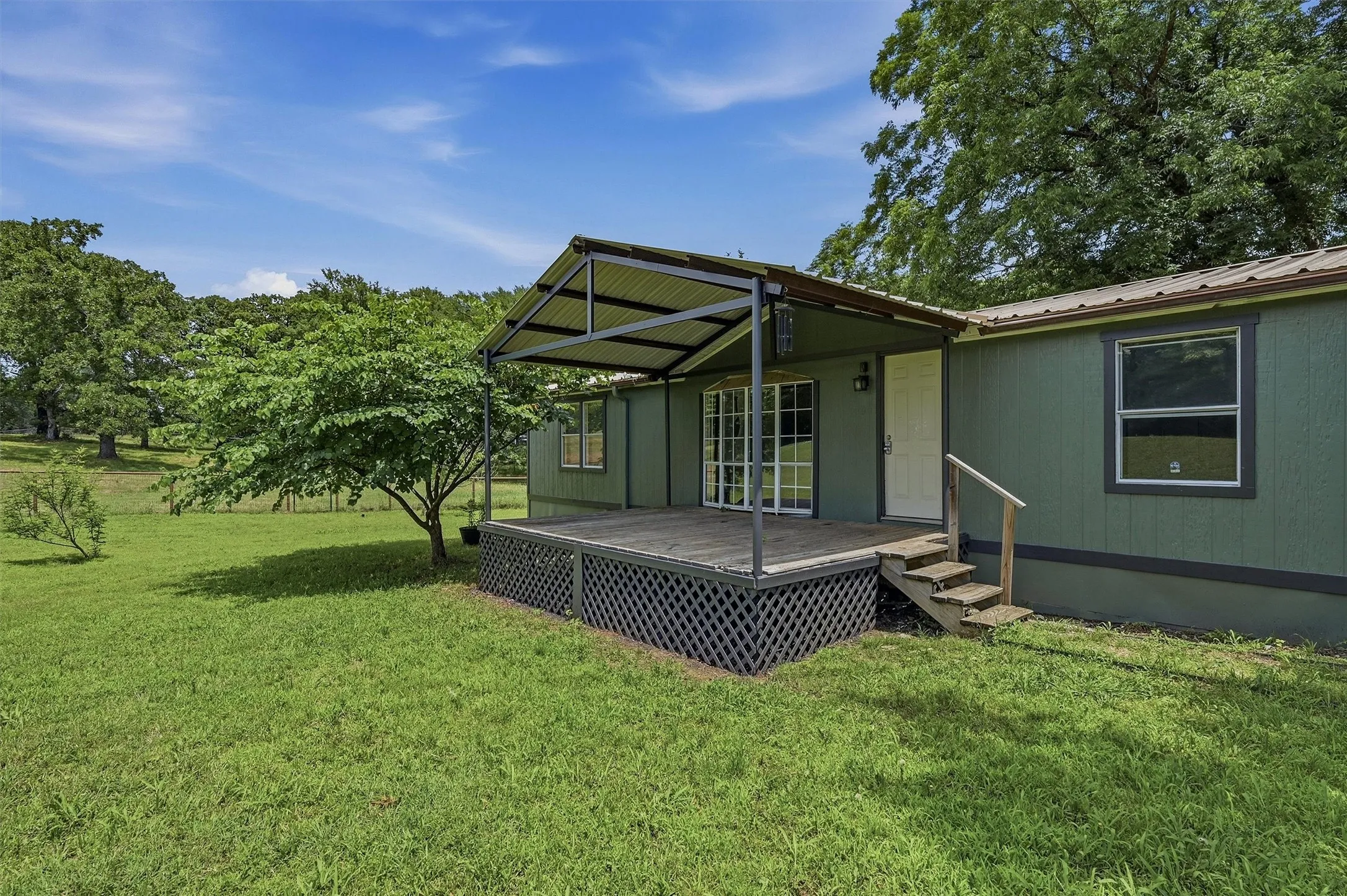 Mobile Home For Sale in Grayson County , 150 Gilbreath Road, Sadler, Texas 76264, 4 Bedroom, 2 Bathroom, Garage spaces, 1,792 Sqft, built in 1994, mls#21283594, Real Estate Agent in Sadler, Homes For Sale in Grayson county, Homes For Sale in Sadler, Realtor in Sadler Texas, Real Estate Brokerage Independent Realty Texas, Luminita Cordes Realtor