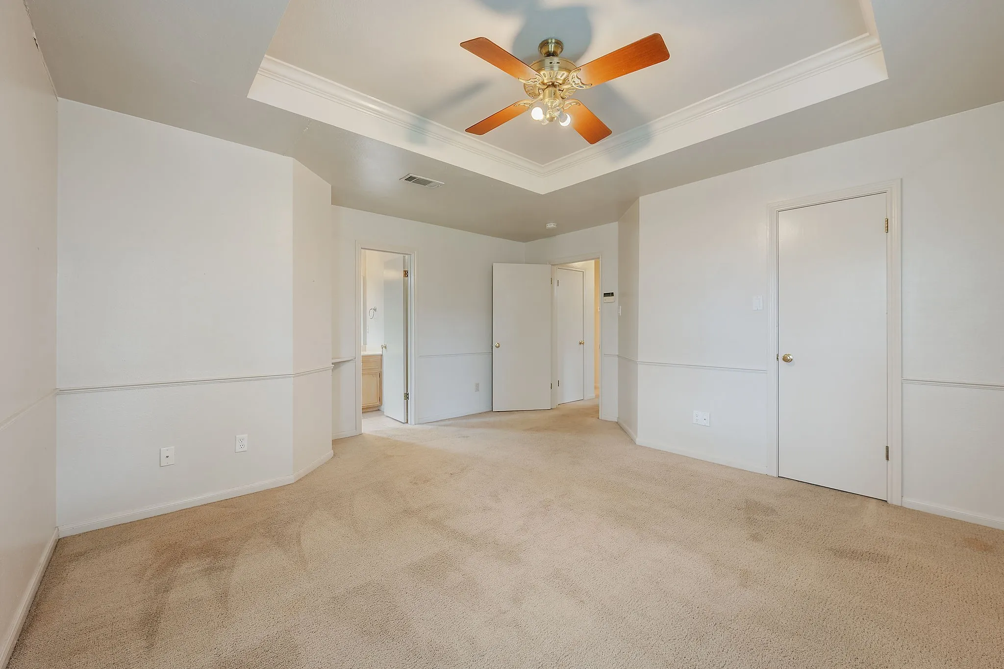 Single Family Residence For Sale in Brazos County , 2007 Sandalwood Lane, Bryan, Texas 77807, 3 Bedroom, 2 Bathroom, 2 Garage spaces, 1,373 Sqft, built in 1987, mls#21283000, Real Estate Agent in Bryan, Homes For Sale in Brazos county, Homes For Sale in Bryan, Realtor in Bryan Texas, Real Estate Brokerage Independent Realty Texas, Luminita Cordes Realtor