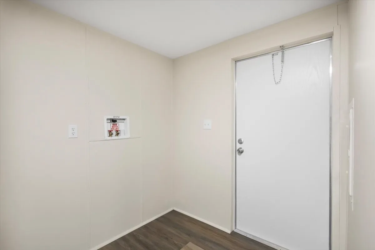 Manufactured Home For Sale in Henderson County , 118 Cedar Ridge Drive, Eustace, Texas 75124, 3 Bedroom, 2 Bathroom, Garage spaces, 1,456 Sqft, built in 2017, mls#21283619, Real Estate Agent in Eustace, Homes For Sale in Henderson county, Homes For Sale in Eustace, Realtor in Eustace Texas, Real Estate Brokerage Independent Realty Texas, Luminita Cordes Realtor