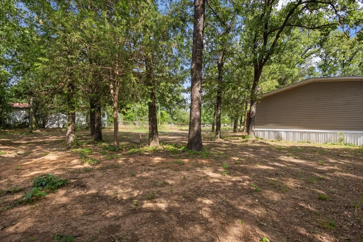 Manufactured Home For Sale in Henderson County , 118 Cedar Ridge Drive, Eustace, Texas 75124, 3 Bedroom, 2 Bathroom, Garage spaces, 1,456 Sqft, built in 2017, mls#21283619, Real Estate Agent in Eustace, Homes For Sale in Henderson county, Homes For Sale in Eustace, Realtor in Eustace Texas, Real Estate Brokerage Independent Realty Texas, Luminita Cordes Realtor