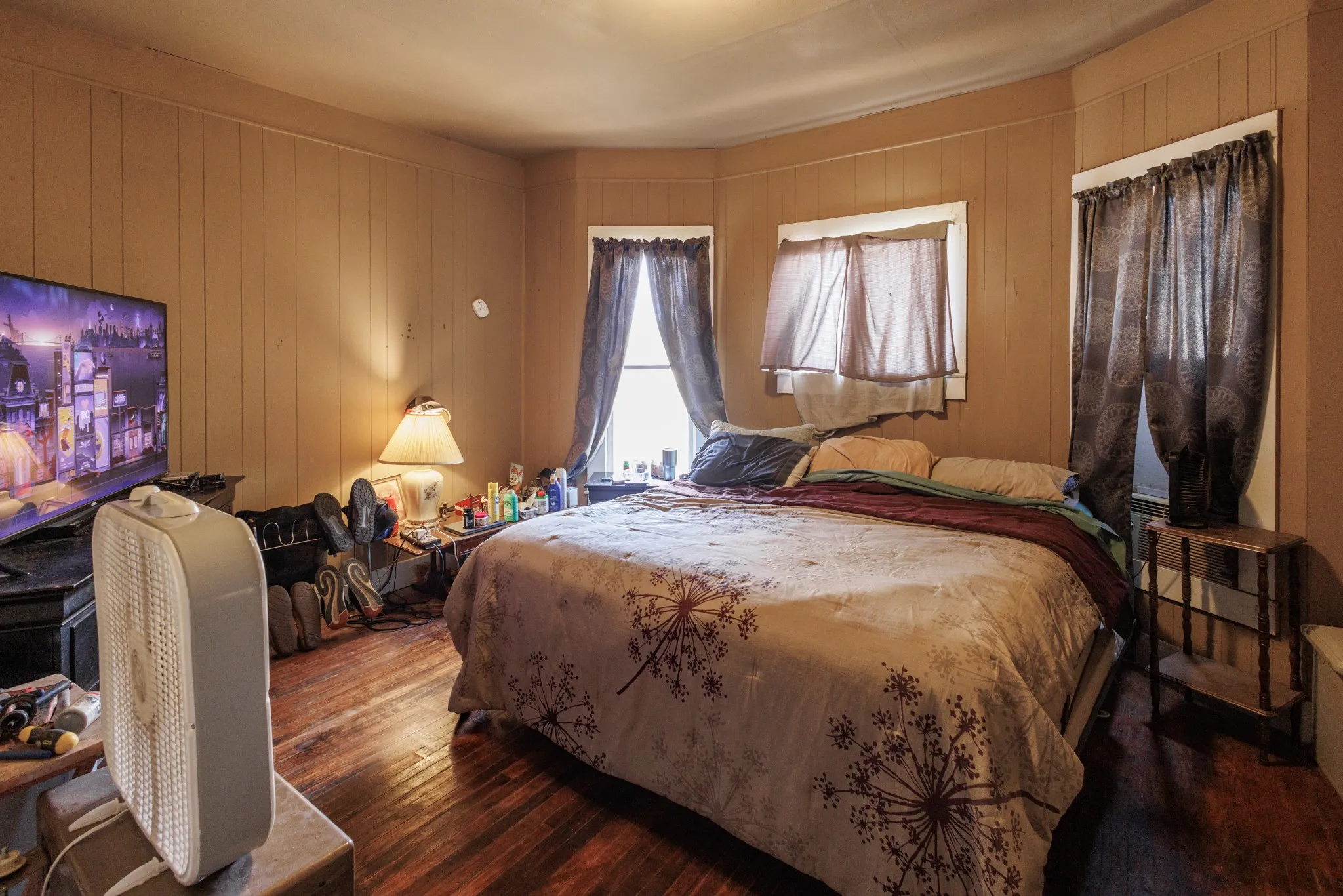 Single Family Residence For Sale in Nolan County , 2202 Chester Street, Sweetwater, Texas 79556, 2 Bedrooms, 1 Bathroom, Garage spaces, 1,280 Sqft, built in 1935, Price $75,000, mls#21276385, Real Estate Agent in Sweetwater, Homes For Sale in Nolan county, Homes For Sale in Sweetwater, Realtor in Sweetwater Texas, Real Estate Brokerage Independent Realty Texas, Luminita Cordes Realtor