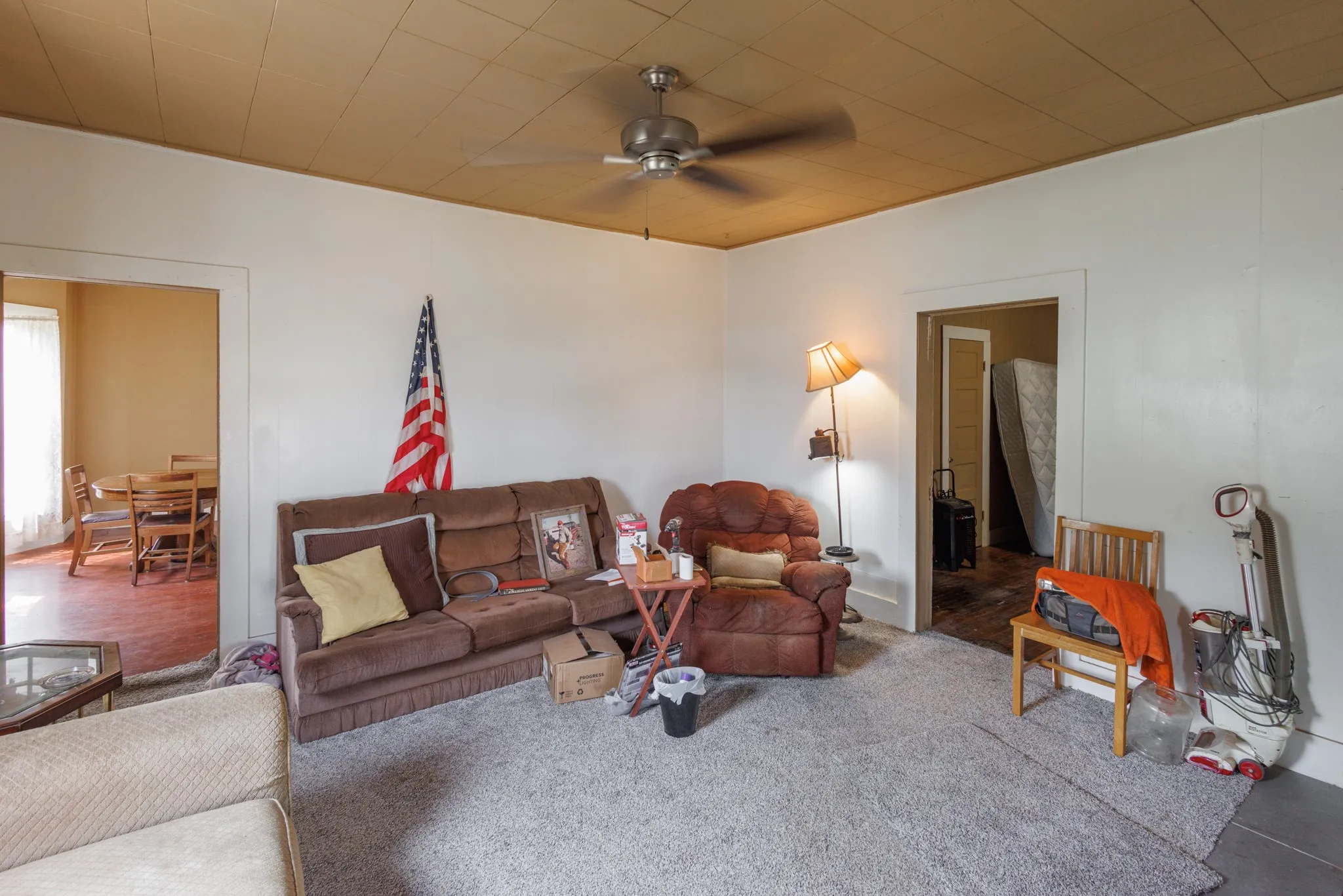 Single Family Residence For Sale in Nolan County , 2202 Chester Street, Sweetwater, Texas 79556, 2 Bedrooms, 1 Bathroom, Garage spaces, 1,280 Sqft, built in 1935, Price $75,000, mls#21276385, Real Estate Agent in Sweetwater, Homes For Sale in Nolan county, Homes For Sale in Sweetwater, Realtor in Sweetwater Texas, Real Estate Brokerage Independent Realty Texas, Luminita Cordes Realtor