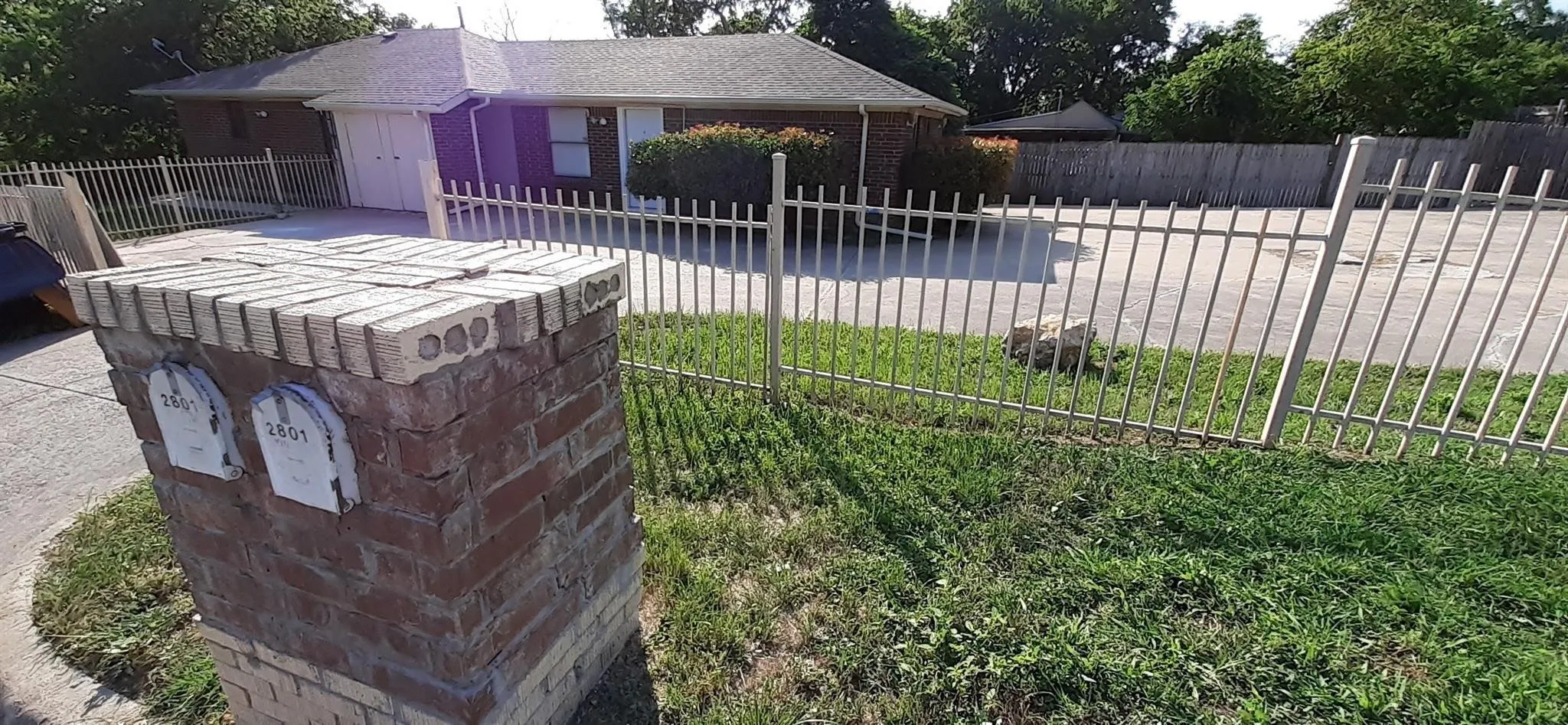 Duplex For Rent in Tarrant County , 2801 19th Street B, Fort Worth, Texas 76106, 2 Bedroom, 1 Bathroom, Garage spaces, 672 Sqft, built in 1983, mls#21283371, Real Estate Agent in Fort Worth, Homes For Rent in Tarrant county, Homes For Rent in Fort Worth, Realtor in Fort Worth Texas, Real Estate Brokerage Independent Realty Texas, Luminita Cordes Realtor