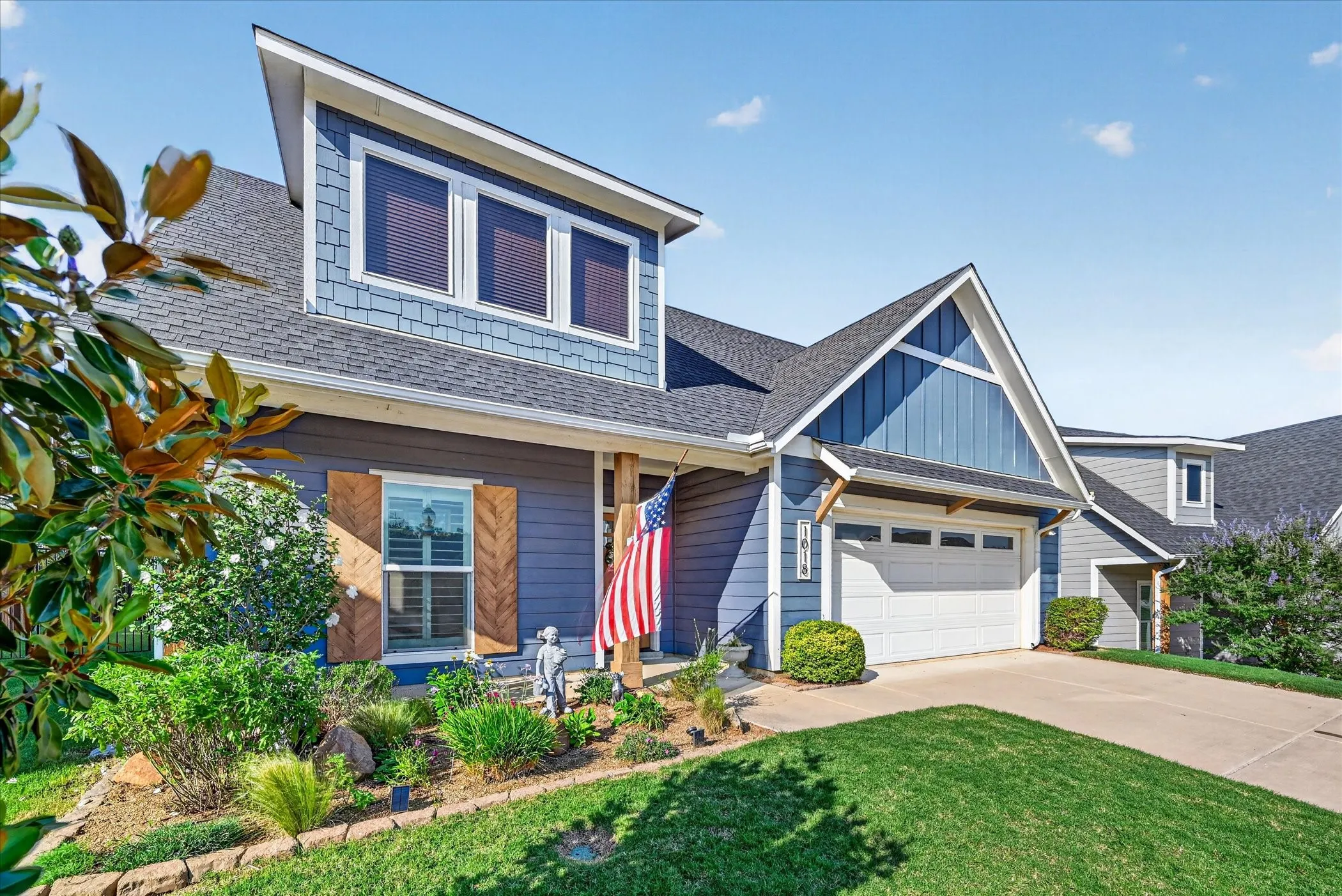 Single Family Residence For Sale in Tarrant County , 1018 Meadow Bend Loop N, Grapevine, Texas 76051, 3 Bedroom, 3 Bathroom, 2 Garage spaces, 2,256 Sqft, built in 2020, mls#21269720, Real Estate Agent in Grapevine, Homes For Sale in Tarrant county, Homes For Sale in Grapevine, Realtor in Grapevine Texas, Real Estate Brokerage Independent Realty Texas, Luminita Cordes Realtor