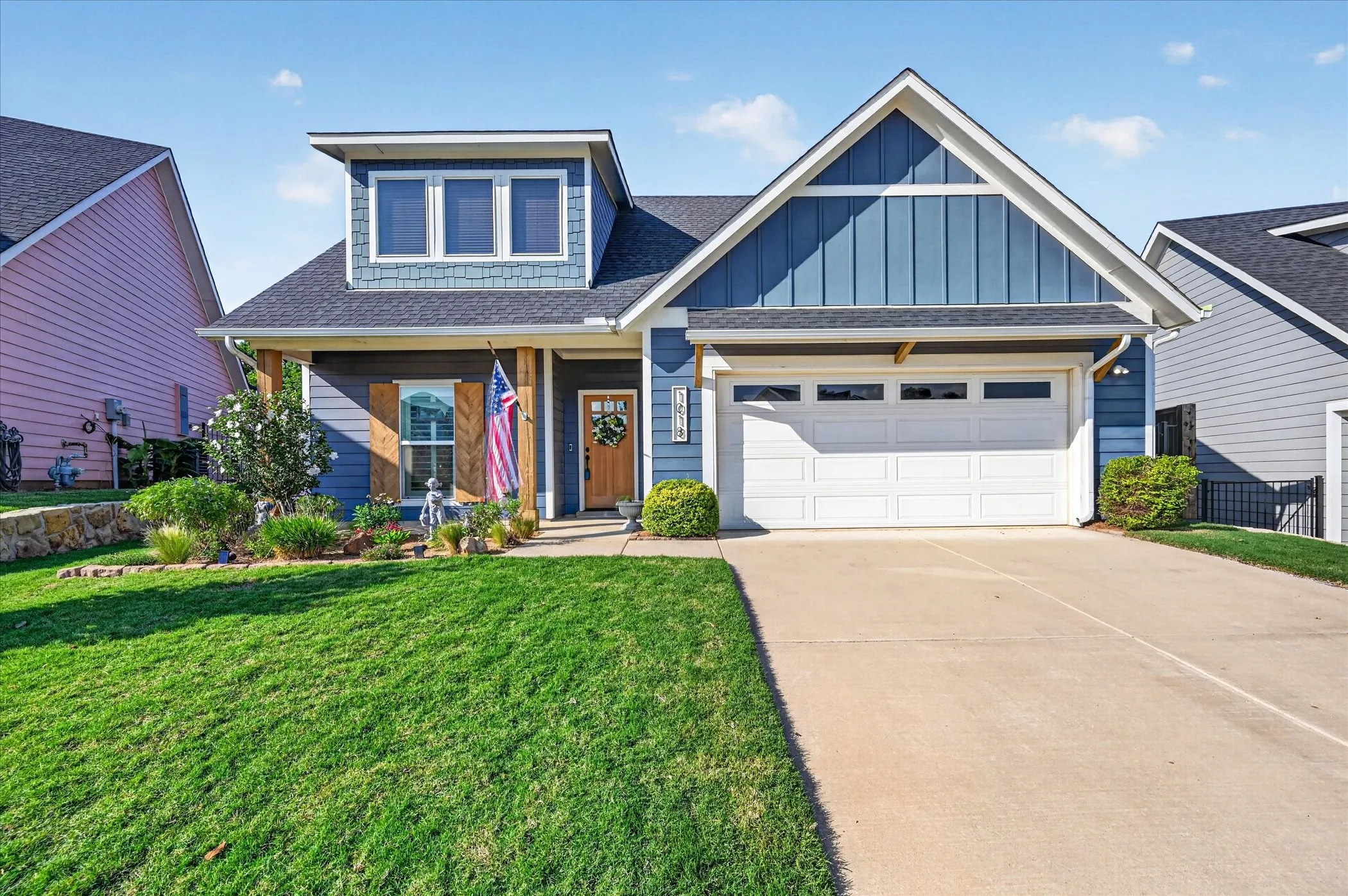 Single Family Residence For Sale in Tarrant County , 1018 Meadow Bend Loop N, Grapevine, Texas 76051, 3 Bedroom, 3 Bathroom, 2 Garage spaces, 2,256 Sqft, built in 2020, mls#21269720, Real Estate Agent in Grapevine, Homes For Sale in Tarrant county, Homes For Sale in Grapevine, Realtor in Grapevine Texas, Real Estate Brokerage Independent Realty Texas, Luminita Cordes Realtor