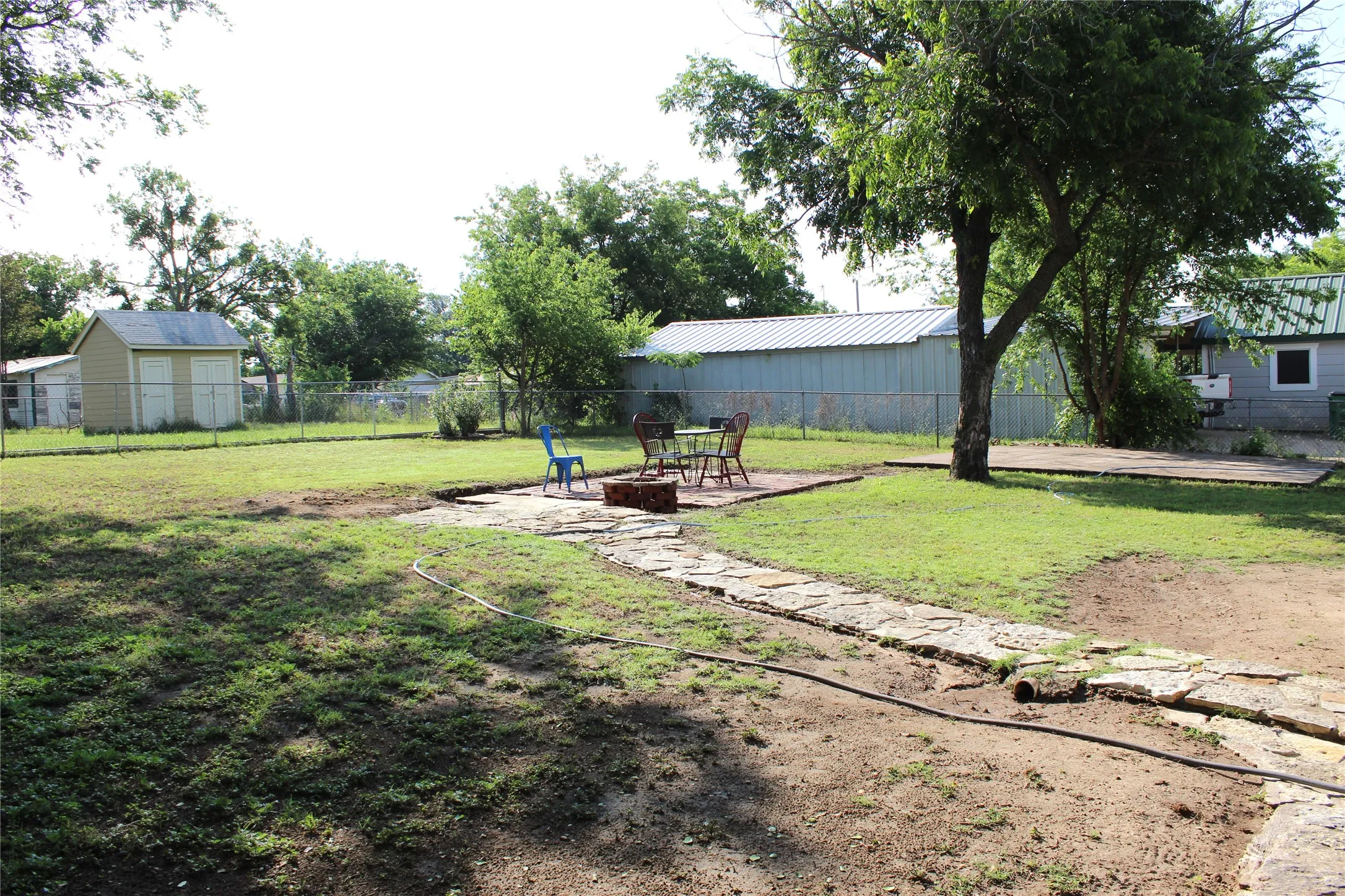 Single Family Residence For Sale in Erath County , 303 S Lennox Street, Stephenville, Texas 76401, 2 Bedroom, 1 Bathroom, Garage spaces, 928 Sqft, built in 1940, mls#21281334, Real Estate Agent in Stephenville, Homes For Sale in Erath county, Homes For Sale in Stephenville, Realtor in Stephenville Texas, Real Estate Brokerage Independent Realty Texas, Luminita Cordes Realtor