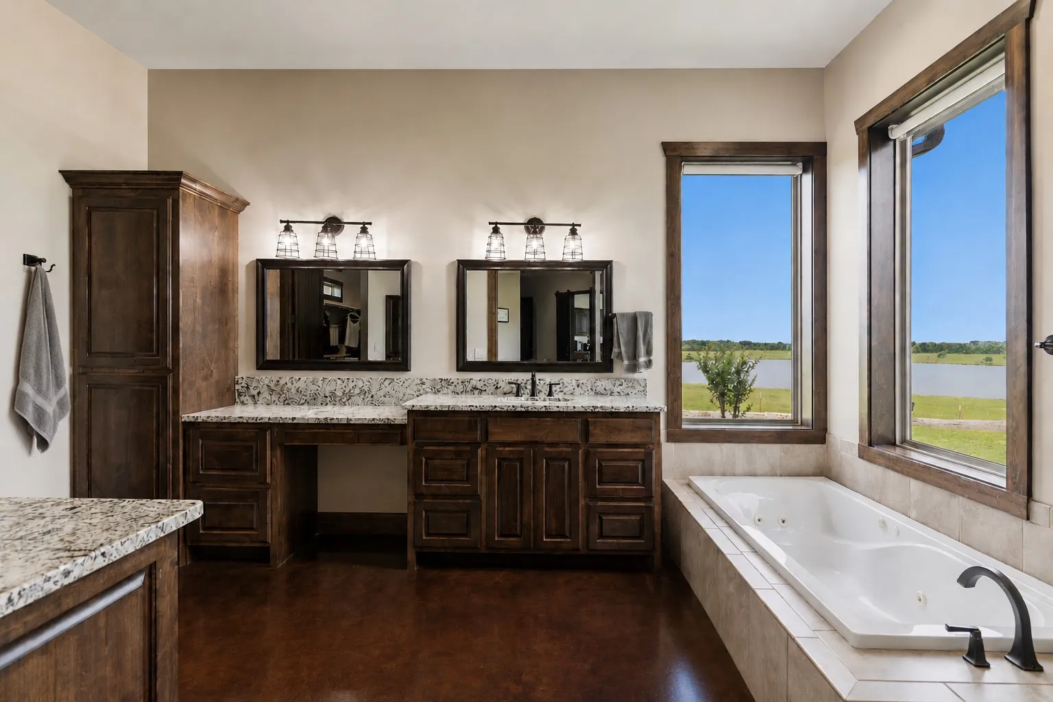 Farm For Sale in Lamar County , TBD HIGHWAY 24, Paris, Texas 75462, 4 Bedrooms, 6 Bathrooms, 2 Garage spaces, 4,399 Sqft, built in 2018, Price $2,900,000, mls#21281617, Real Estate Agent in Paris, Homes For Sale in Lamar county, Homes For Sale in Paris, Realtor in Paris Texas, Real Estate Brokerage Independent Realty Texas, Luminita Cordes Realtor