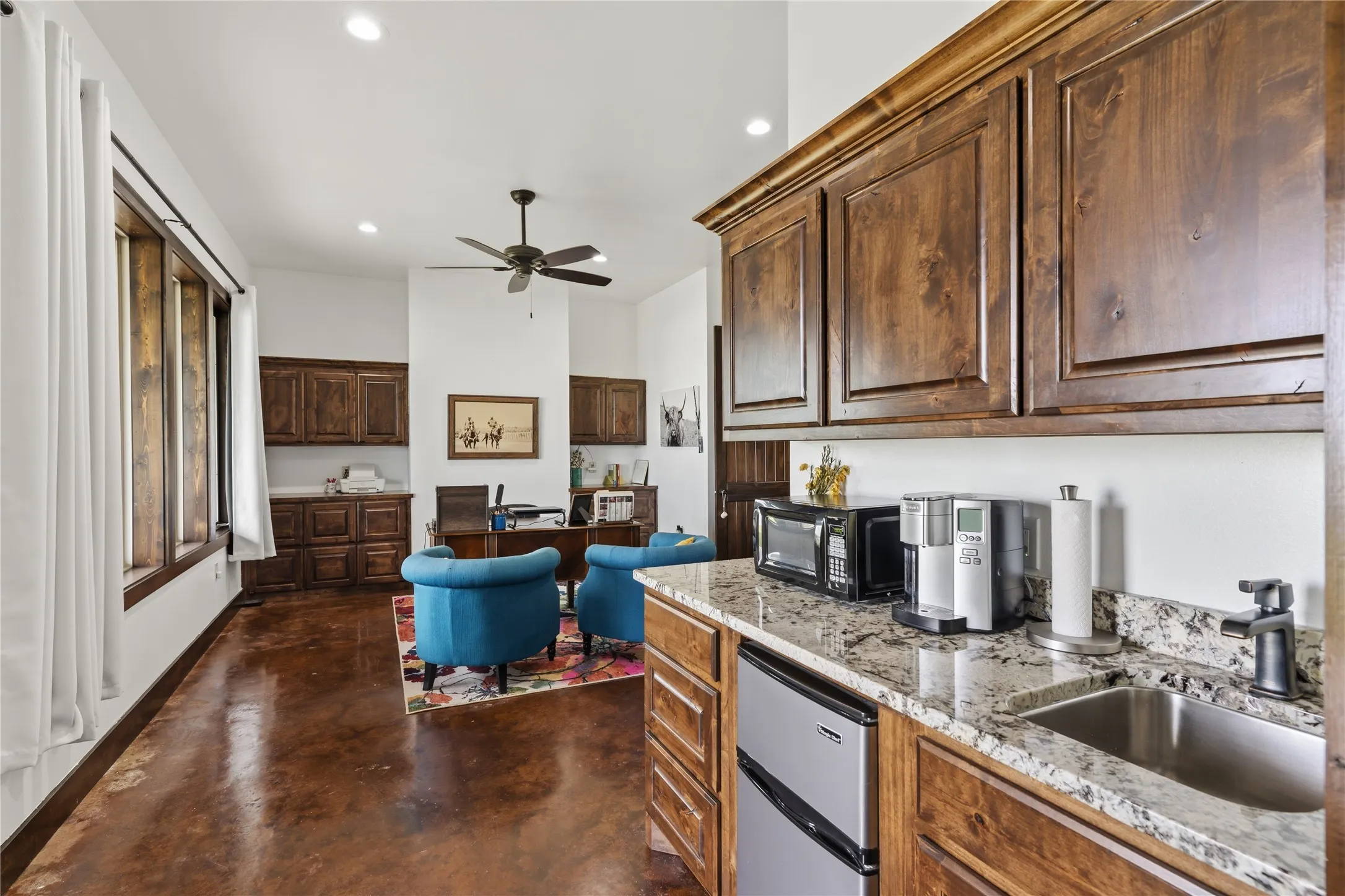 Farm For Sale in Lamar County , TBD HIGHWAY 24, Paris, Texas 75462, 4 Bedrooms, 6 Bathrooms, 2 Garage spaces, 4,399 Sqft, built in 2018, Price $2,900,000, mls#21281617, Real Estate Agent in Paris, Homes For Sale in Lamar county, Homes For Sale in Paris, Realtor in Paris Texas, Real Estate Brokerage Independent Realty Texas, Luminita Cordes Realtor