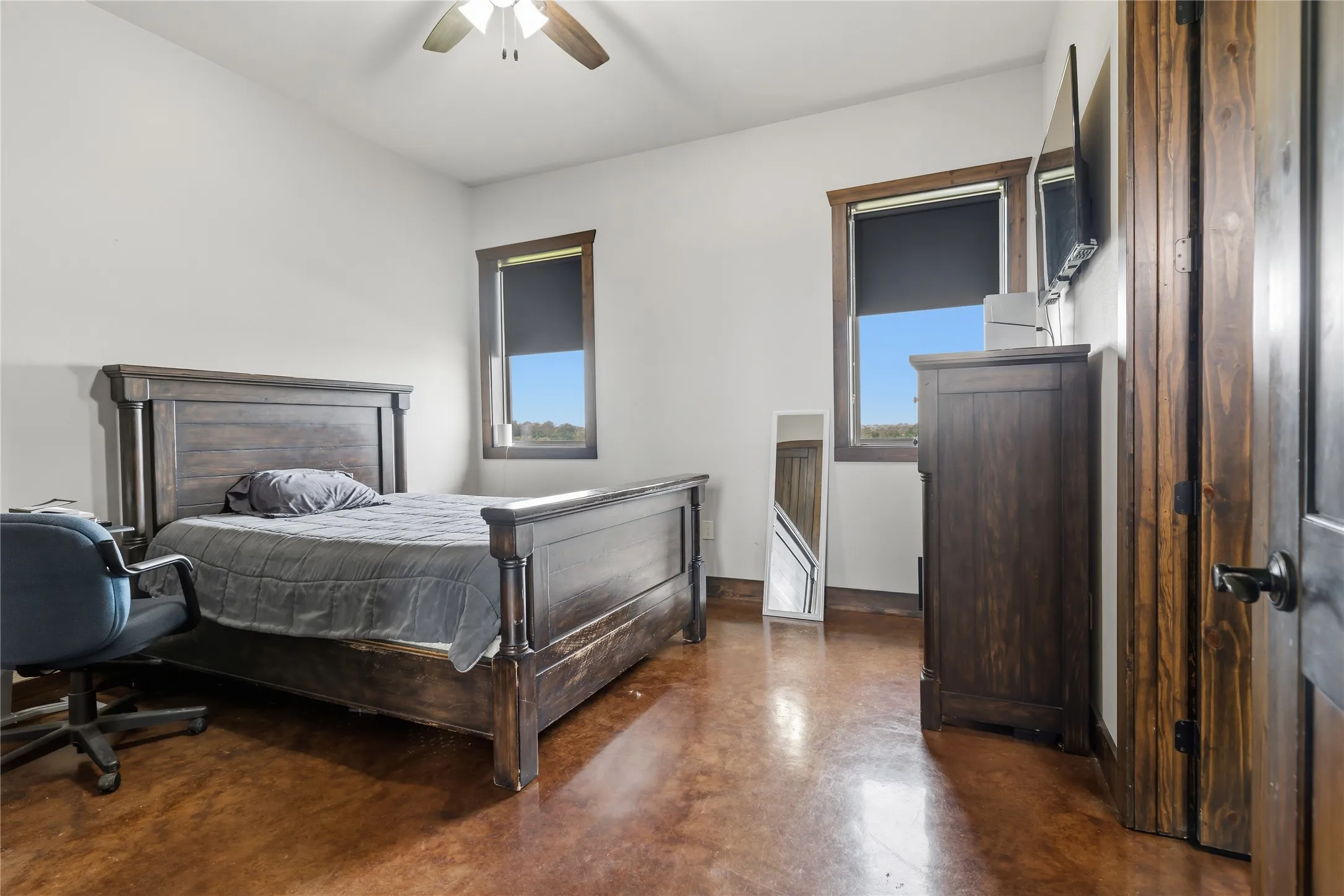 Farm For Sale in Lamar County , TBD HIGHWAY 24, Paris, Texas 75462, 4 Bedrooms, 6 Bathrooms, 2 Garage spaces, 4,399 Sqft, built in 2018, Price $2,900,000, mls#21281617, Real Estate Agent in Paris, Homes For Sale in Lamar county, Homes For Sale in Paris, Realtor in Paris Texas, Real Estate Brokerage Independent Realty Texas, Luminita Cordes Realtor