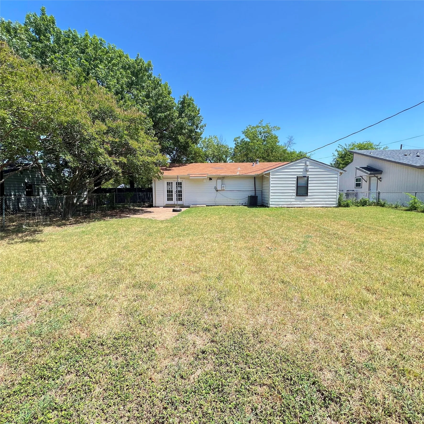 Single Family Residence For Rent in Dallas County , 2310 Healey Drive, Dallas, Texas 75228, 3 Bedroom, 2 Bathroom, Garage spaces, 1,230 Sqft, built in 1954, mls#21283651, Real Estate Agent in Dallas, Homes For Rent in Dallas county, Homes For Rent in Dallas, Realtor in Dallas Texas, Real Estate Brokerage Independent Realty Texas, Luminita Cordes Realtor