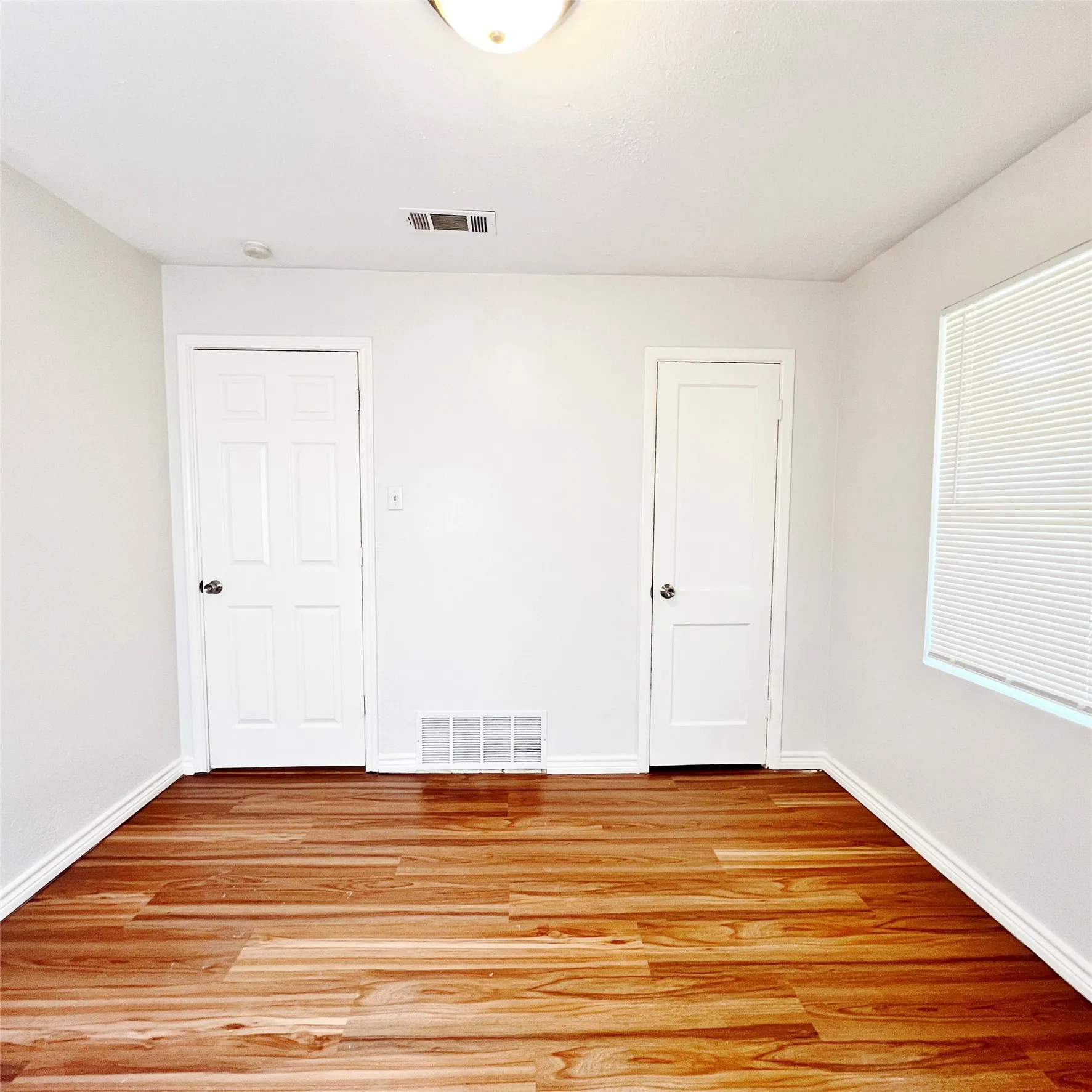 Single Family Residence For Rent in Dallas County , 2310 Healey Drive, Dallas, Texas 75228, 3 Bedroom, 2 Bathroom, Garage spaces, 1,230 Sqft, built in 1954, mls#21283651, Real Estate Agent in Dallas, Homes For Rent in Dallas county, Homes For Rent in Dallas, Realtor in Dallas Texas, Real Estate Brokerage Independent Realty Texas, Luminita Cordes Realtor