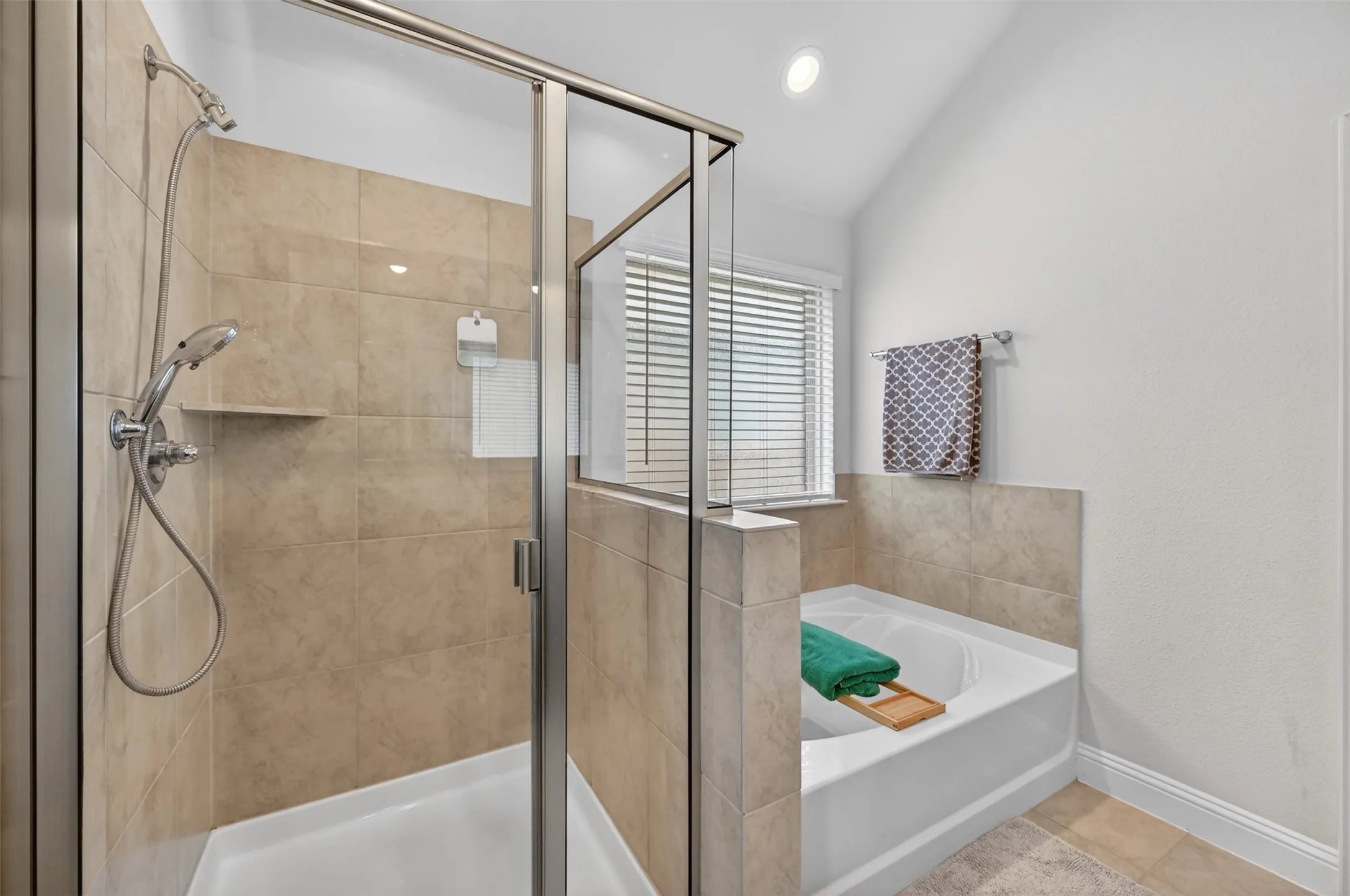 Single Family Residence For Sale in Tarrant County , 11713 Wax Myrtle Trail, Fort Worth, Texas 76108, 4 Bedroom, 2 Bathroom, 2 Garage spaces, 2,183 Sqft, built in 2019, mls#21283656, Real Estate Agent in Fort Worth, Homes For Sale in Tarrant county, Homes For Sale in Fort Worth, Realtor in Fort Worth Texas, Real Estate Brokerage Independent Realty Texas, Luminita Cordes Realtor
