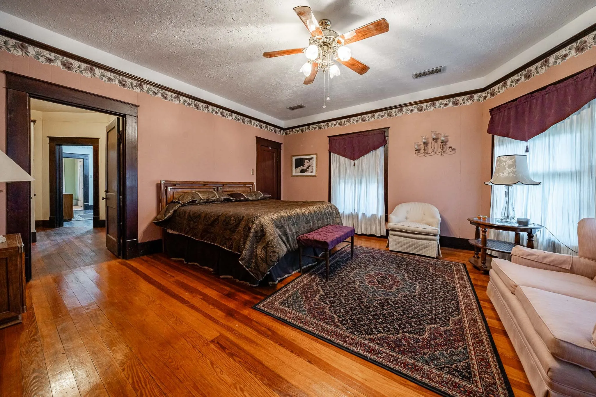 Single Family Residence For Sale in Jones County , 911 23rd Street, Anson, Texas 79501, 2 Bedroom, 1 Bathroom, Garage spaces, 1,823 Sqft, built in 1908, mls#21283648, Real Estate Agent in Anson, Homes For Sale in Jones county, Homes For Sale in Anson, Realtor in Anson Texas, Real Estate Brokerage Independent Realty Texas, Luminita Cordes Realtor