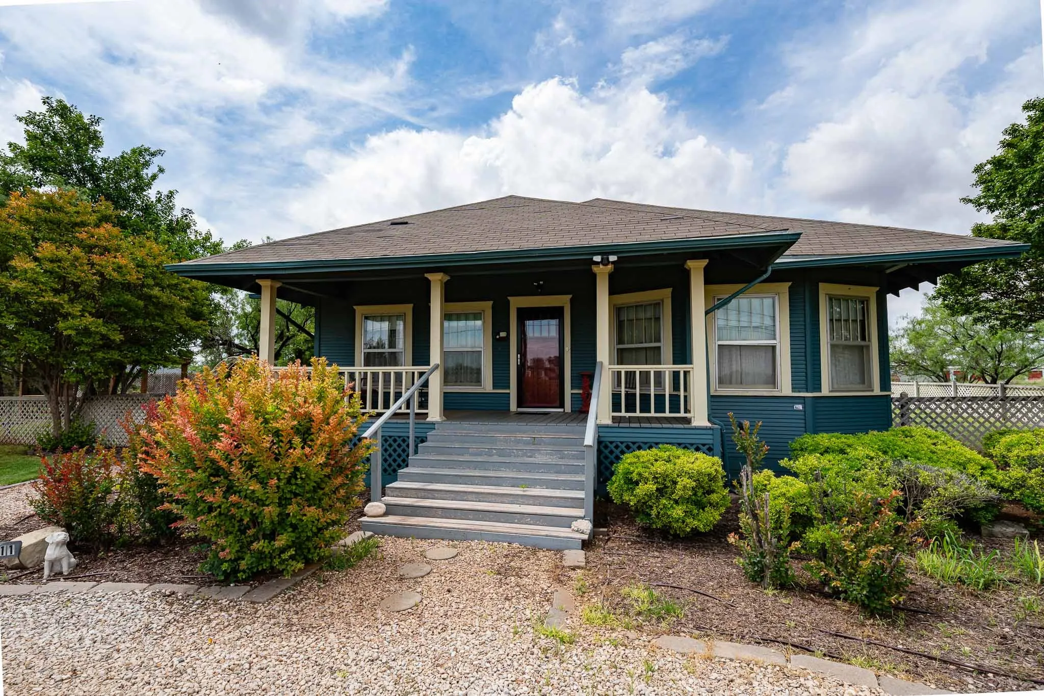 Single Family Residence For Sale in Jones County , 911 23rd Street, Anson, Texas 79501, 2 Bedroom, 1 Bathroom, Garage spaces, 1,823 Sqft, built in 1908, mls#21283648, Real Estate Agent in Anson, Homes For Sale in Jones county, Homes For Sale in Anson, Realtor in Anson Texas, Real Estate Brokerage Independent Realty Texas, Luminita Cordes Realtor
