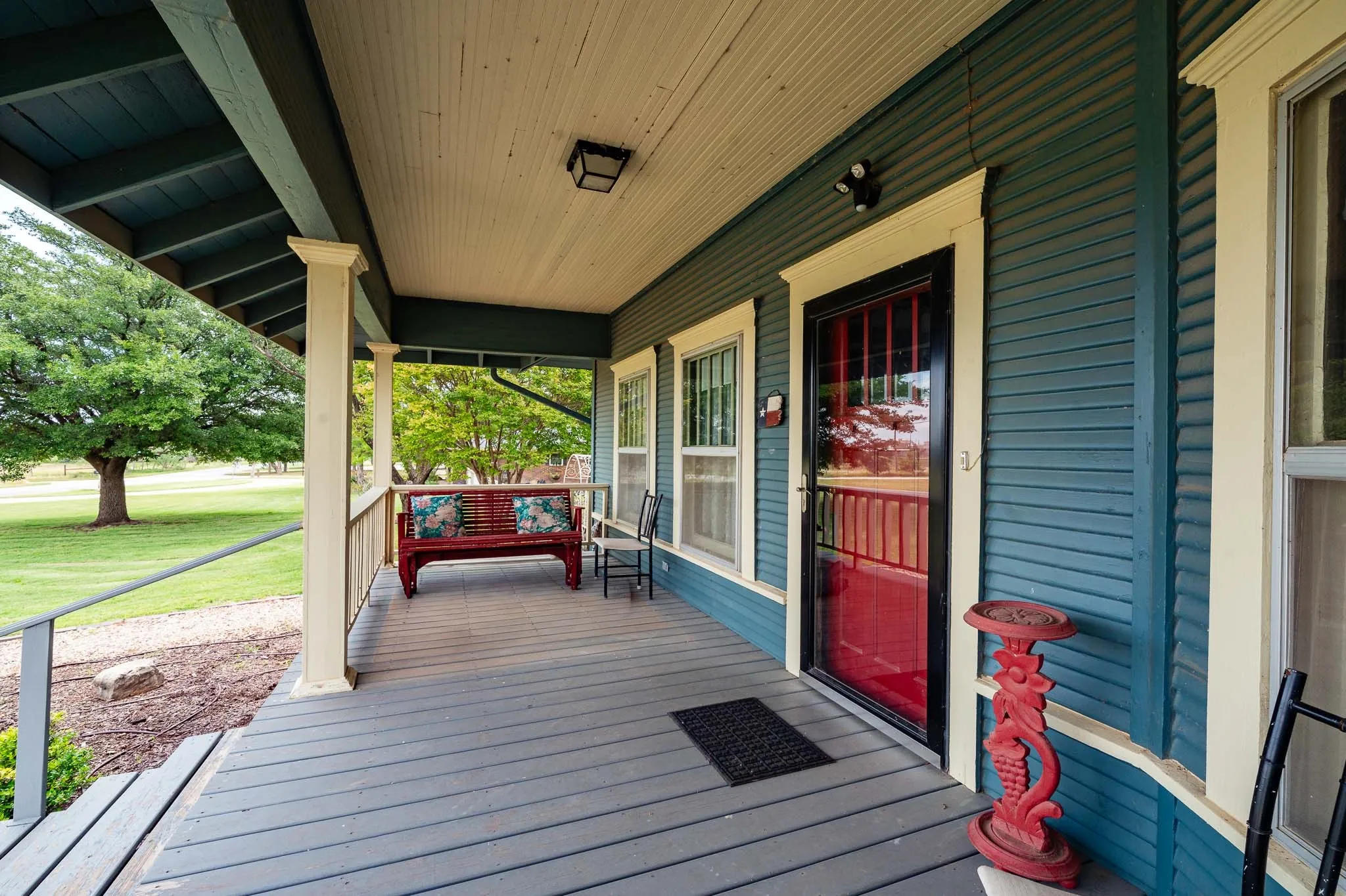 Single Family Residence For Sale in Jones County , 911 23rd Street, Anson, Texas 79501, 2 Bedroom, 1 Bathroom, Garage spaces, 1,823 Sqft, built in 1908, mls#21283648, Real Estate Agent in Anson, Homes For Sale in Jones county, Homes For Sale in Anson, Realtor in Anson Texas, Real Estate Brokerage Independent Realty Texas, Luminita Cordes Realtor